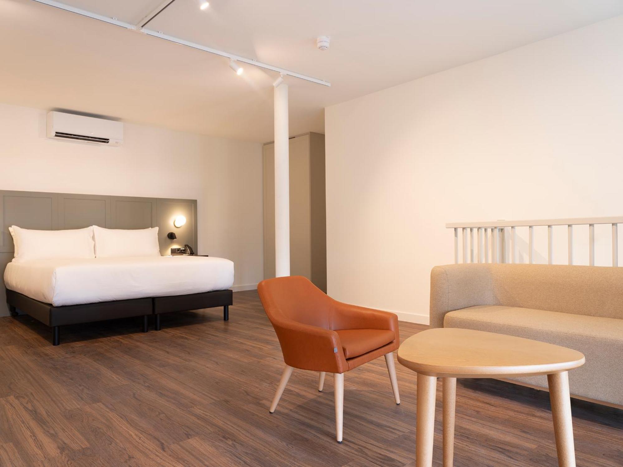Maisonette-Zimmer mit Kingsize-Bett