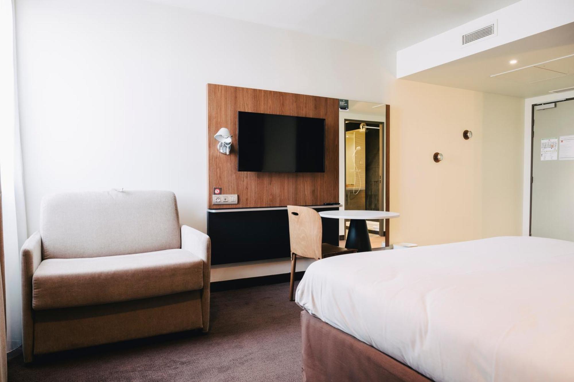 Standard Double Room Sofa Bed,1534918552:JPEG
