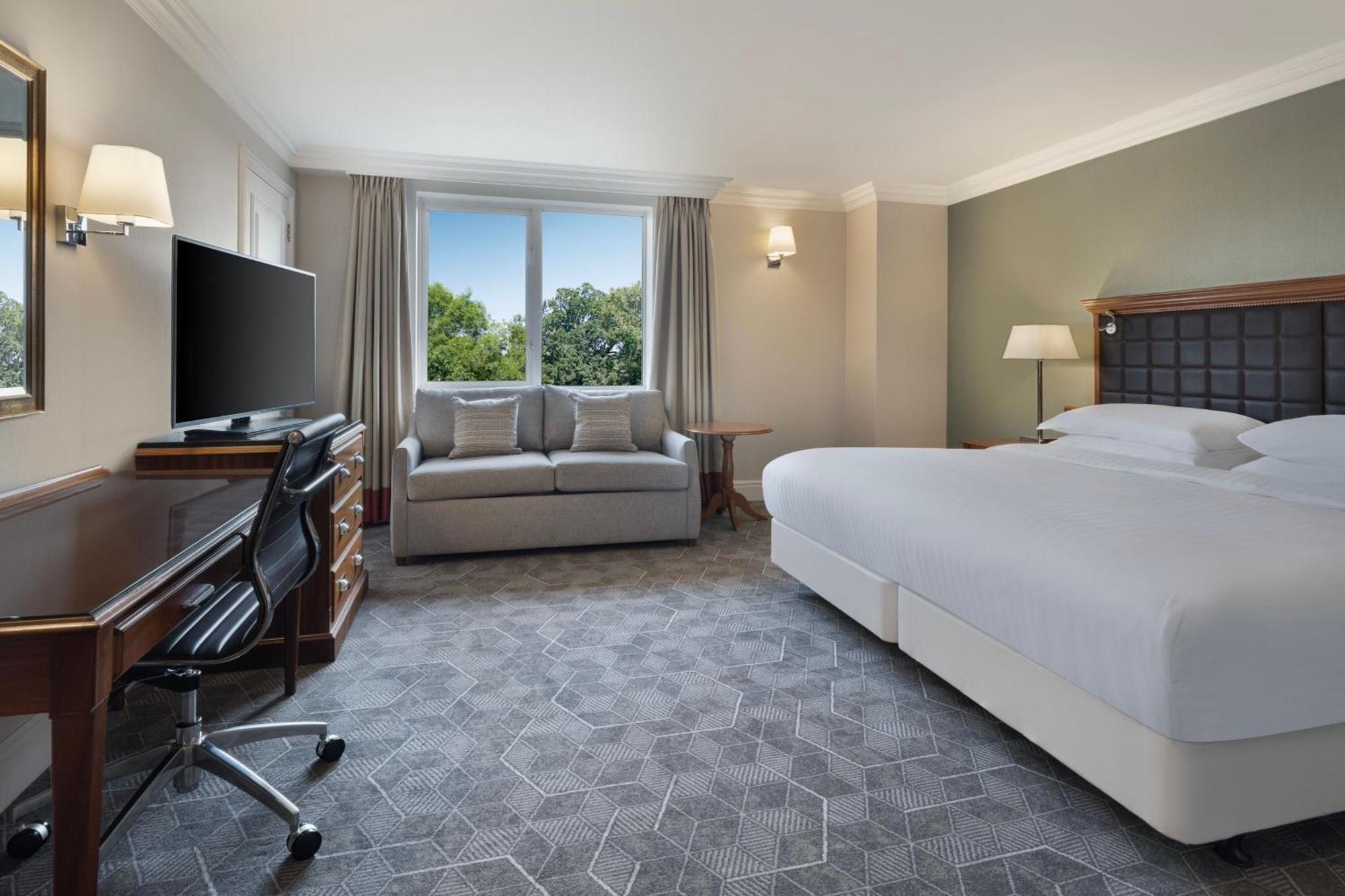 Superior Queen Room with Sofa Bed