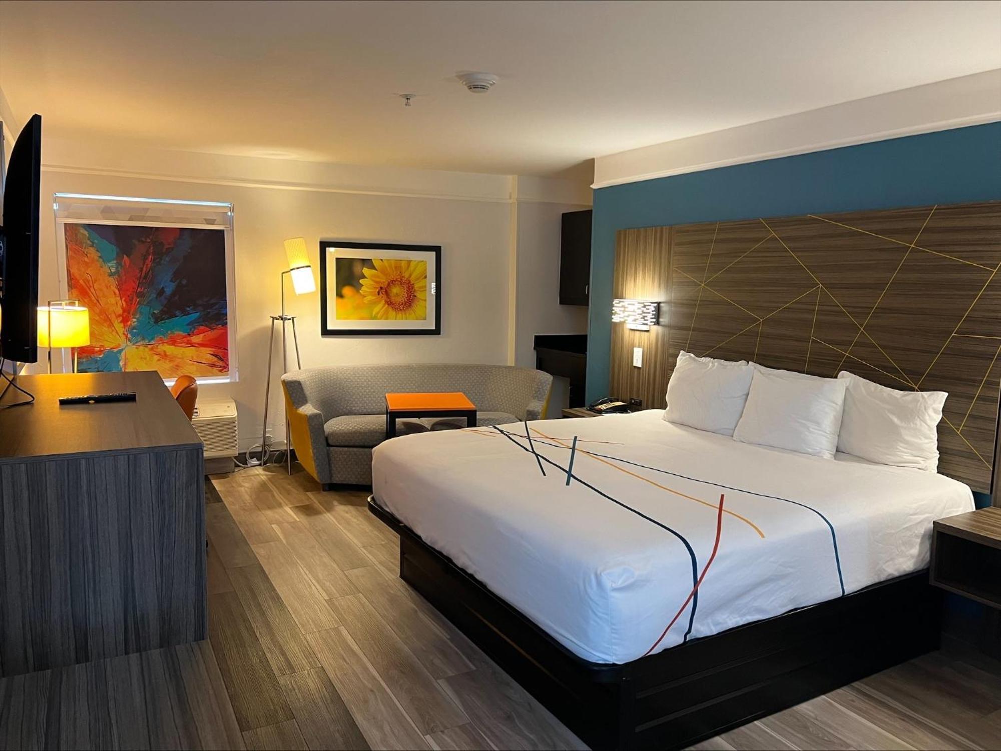 King Room with Sofa Bed
