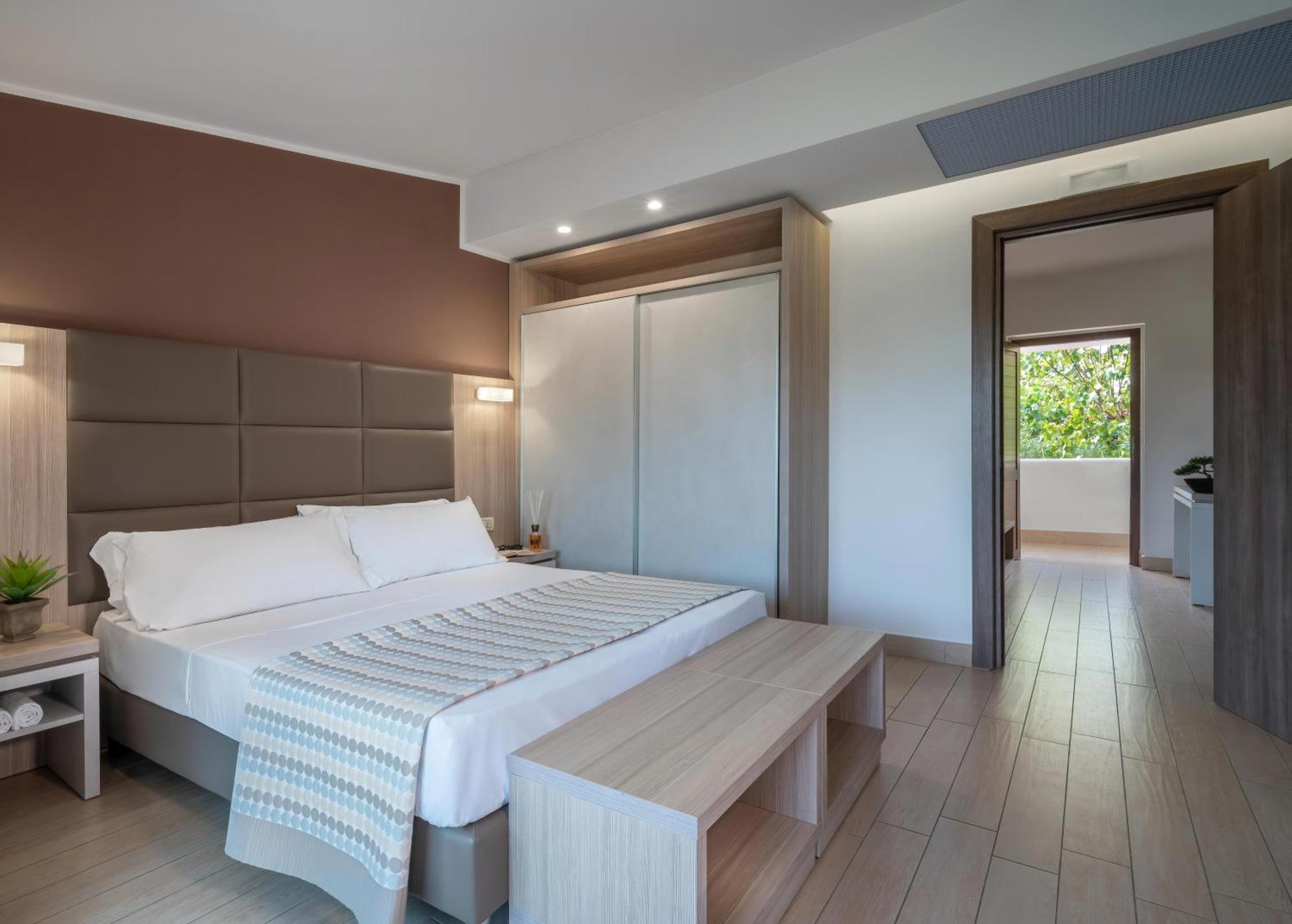 Family Room (4 Adults)
