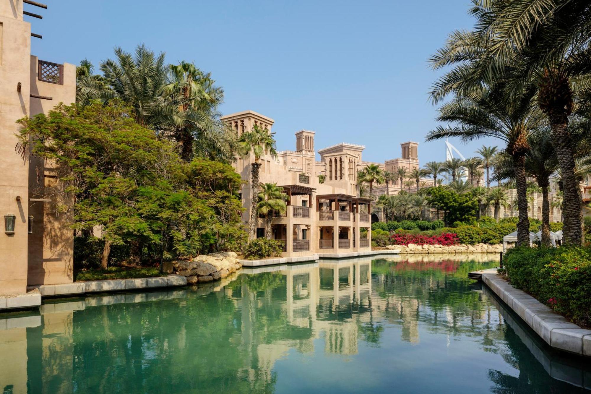Palm House Lagoon Oda