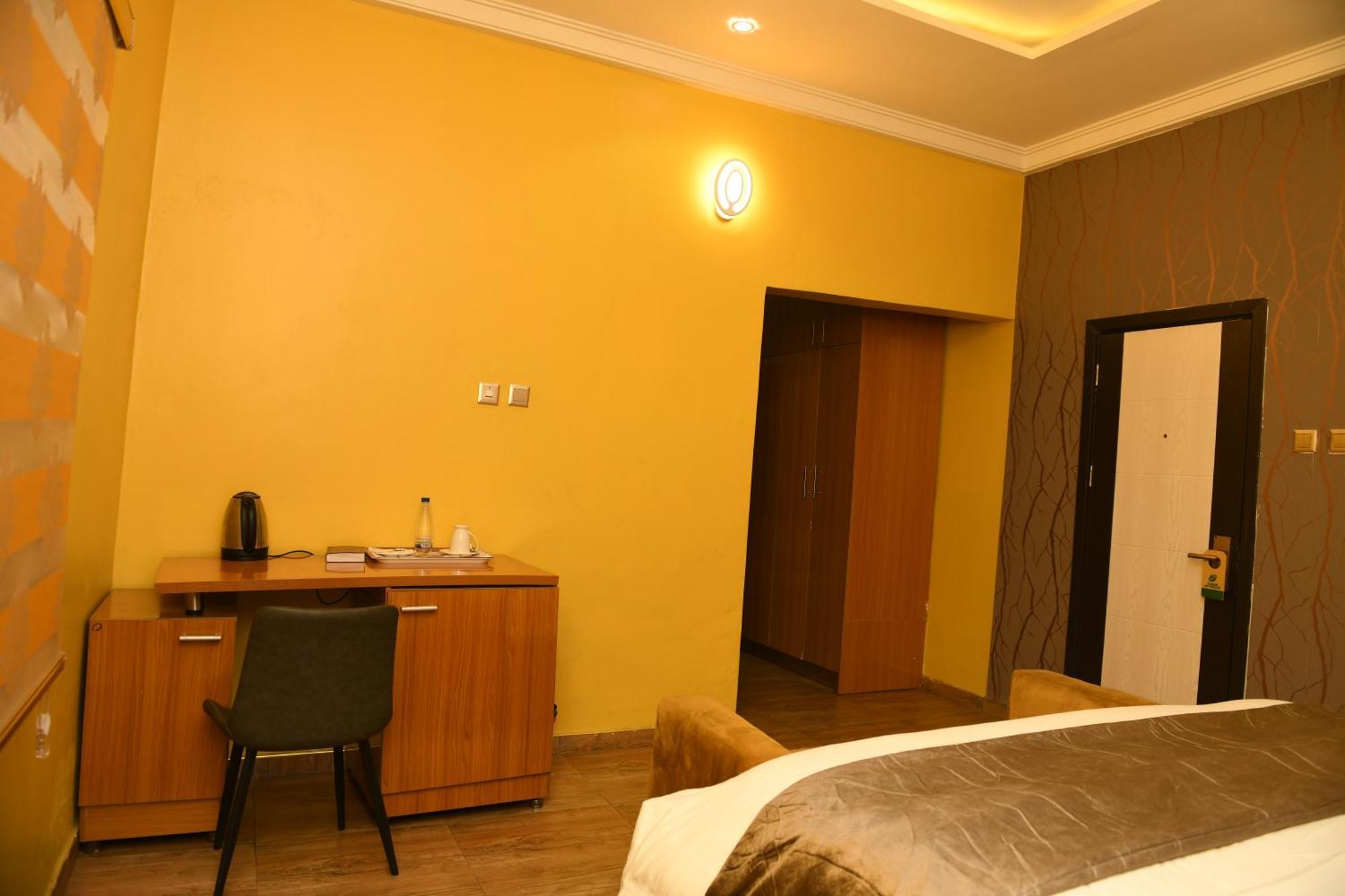 Budget Double Room,1535449480:JPEG