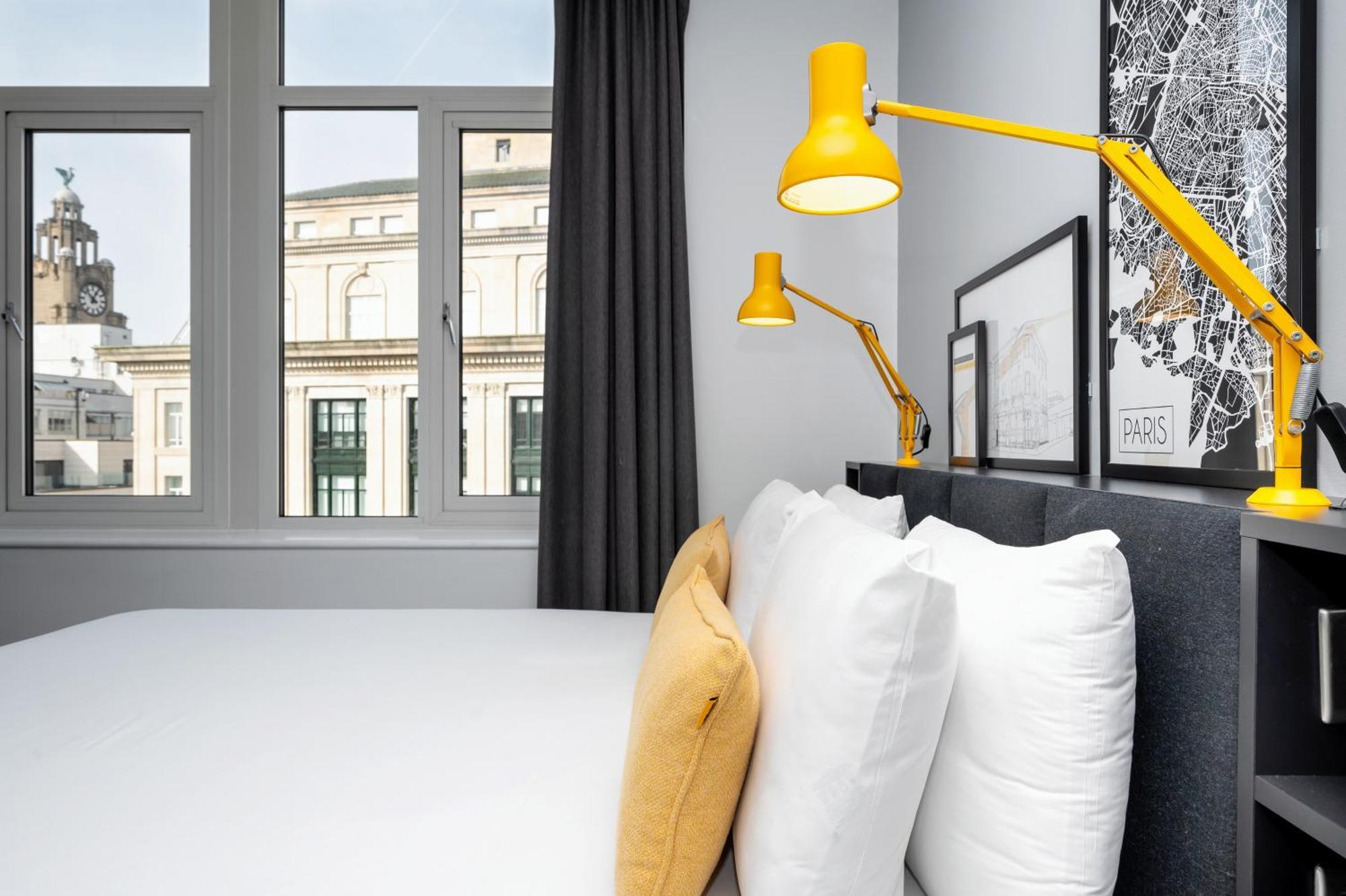 Studio Sleeps 3