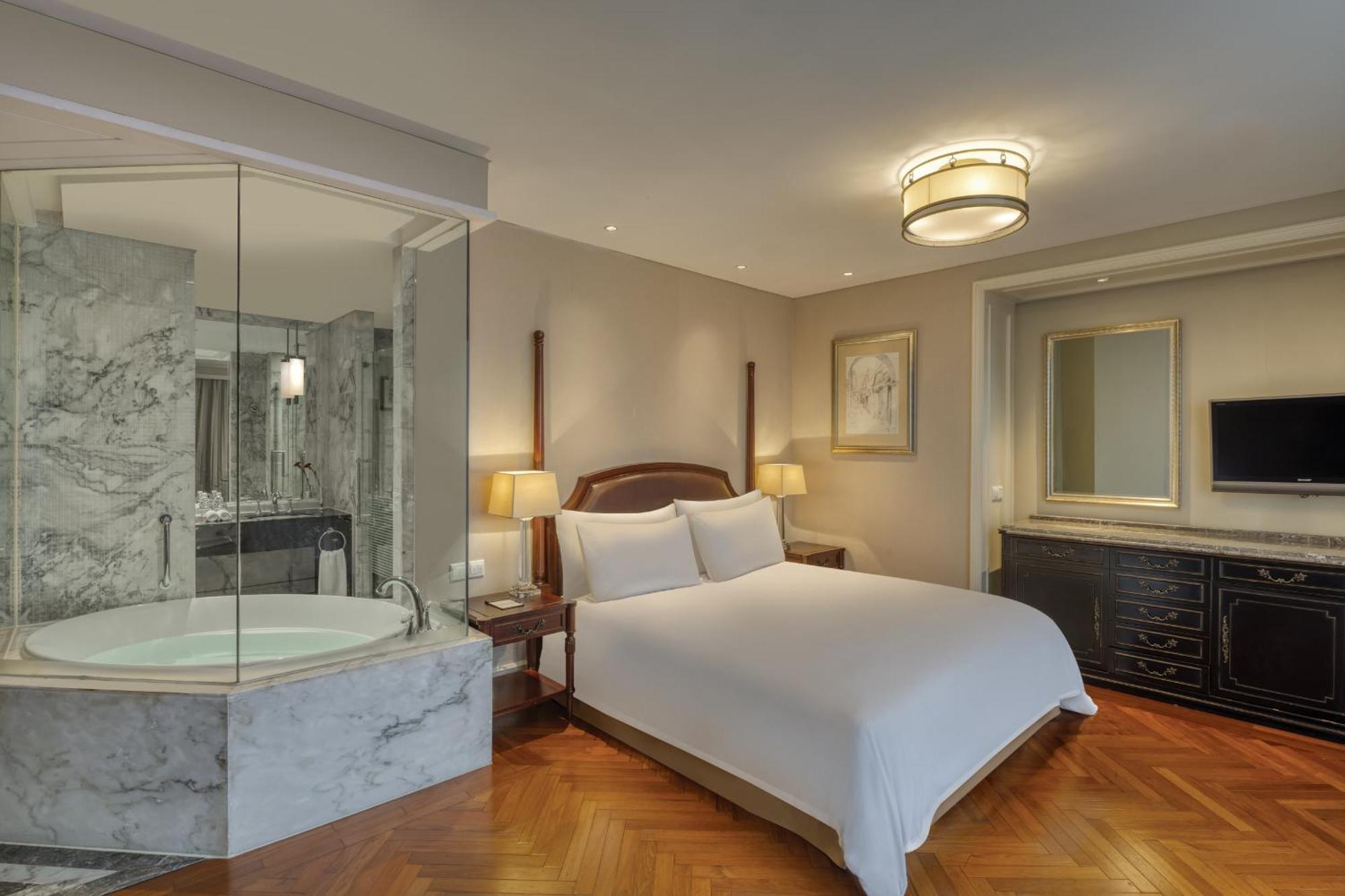 Deluxe Single Room