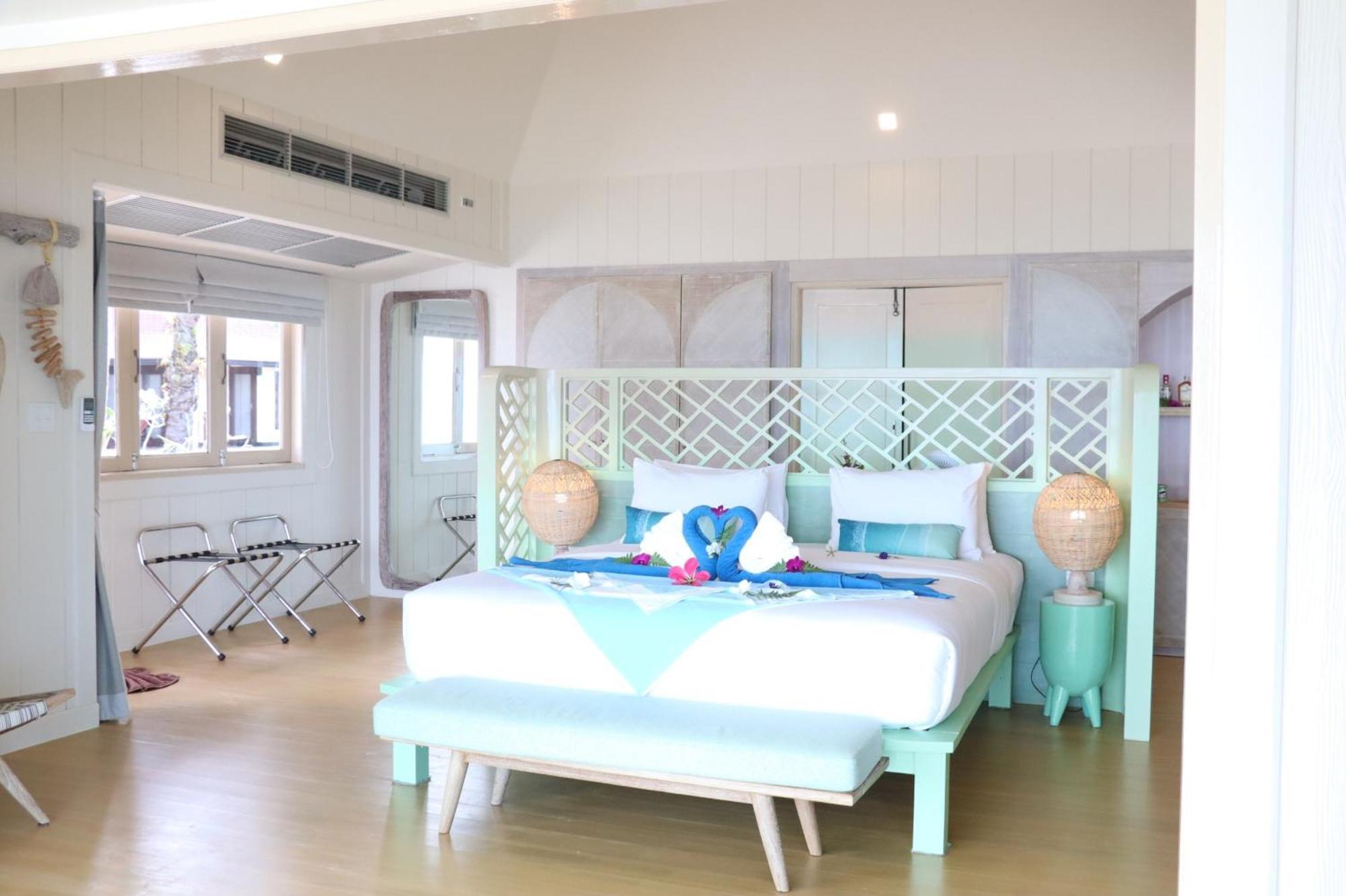 Sivalai Suite Beachfront Villa 1st Row,1535799100:JPEG