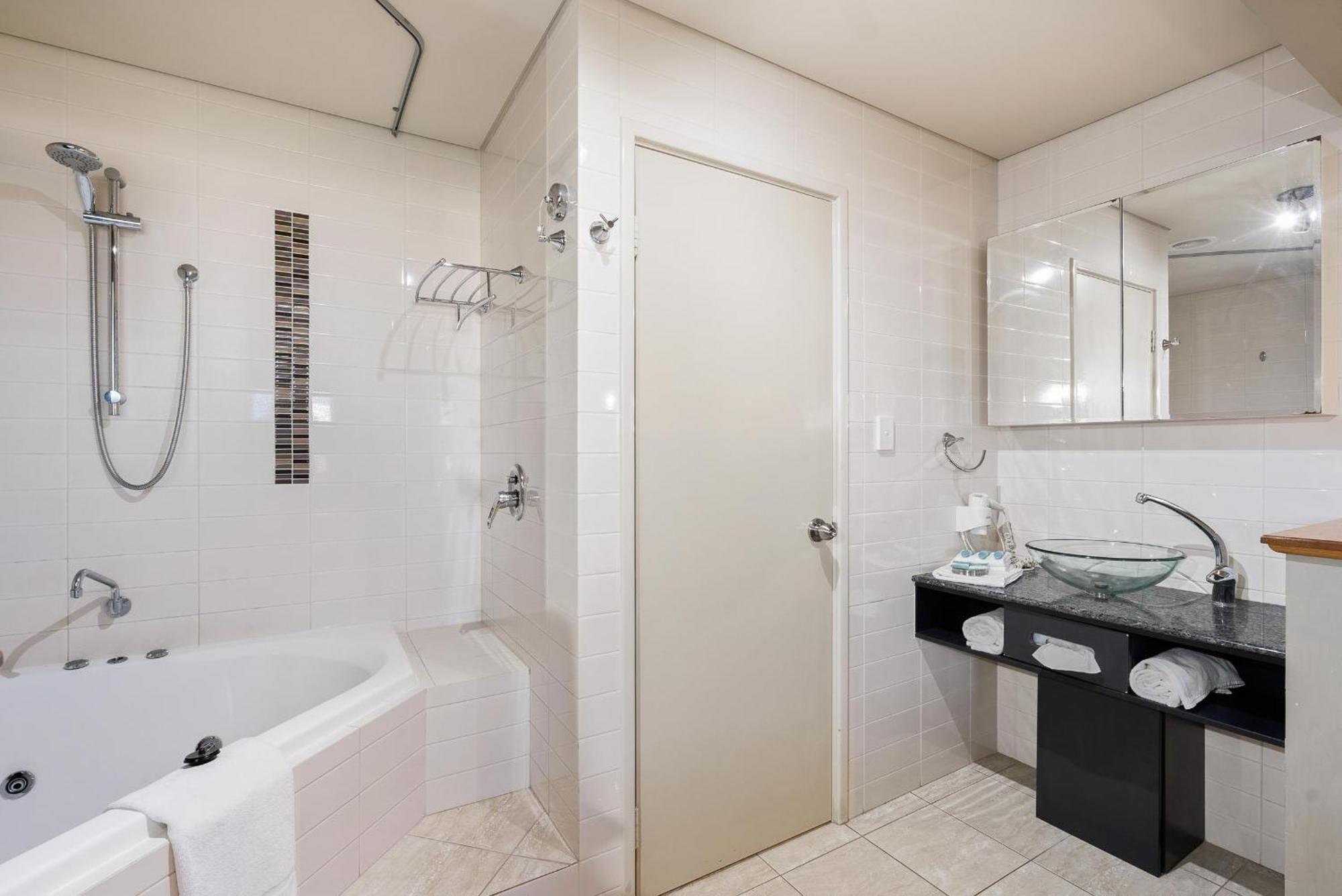 2 Bed 2 Bath Spa Apartment