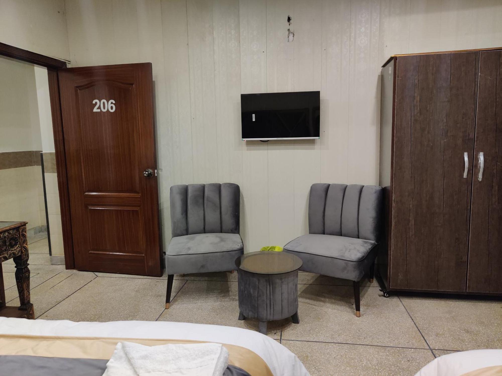 Deluxe Double or Twin Room