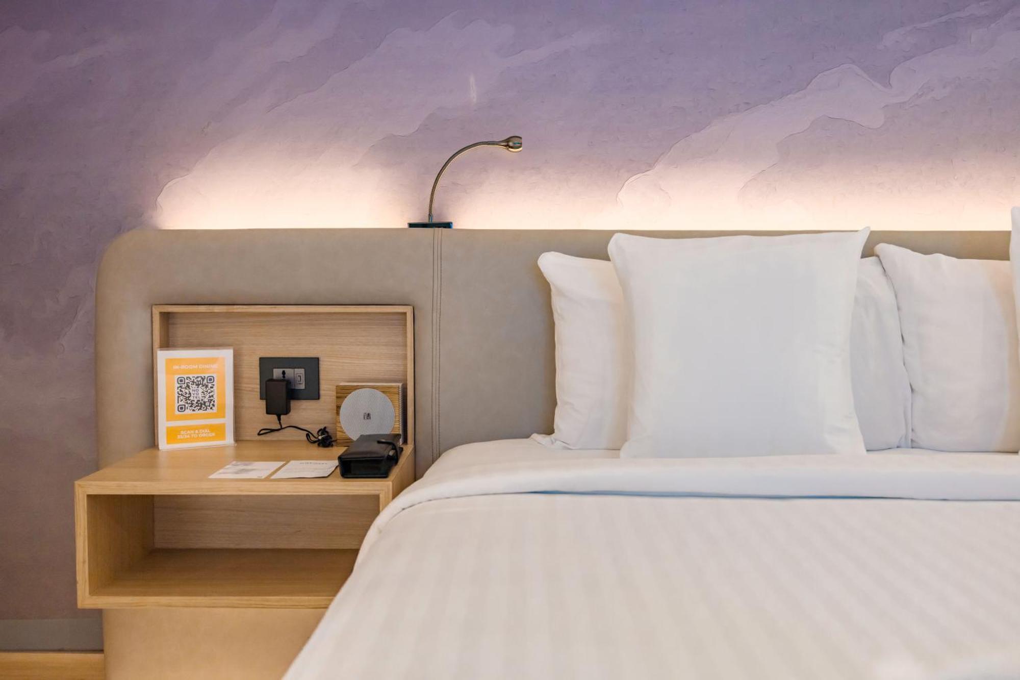 Premier King Room on Exclusive Floor with Premier Lounge Access - - 20% Discount on Food & Beverage and Laundry
