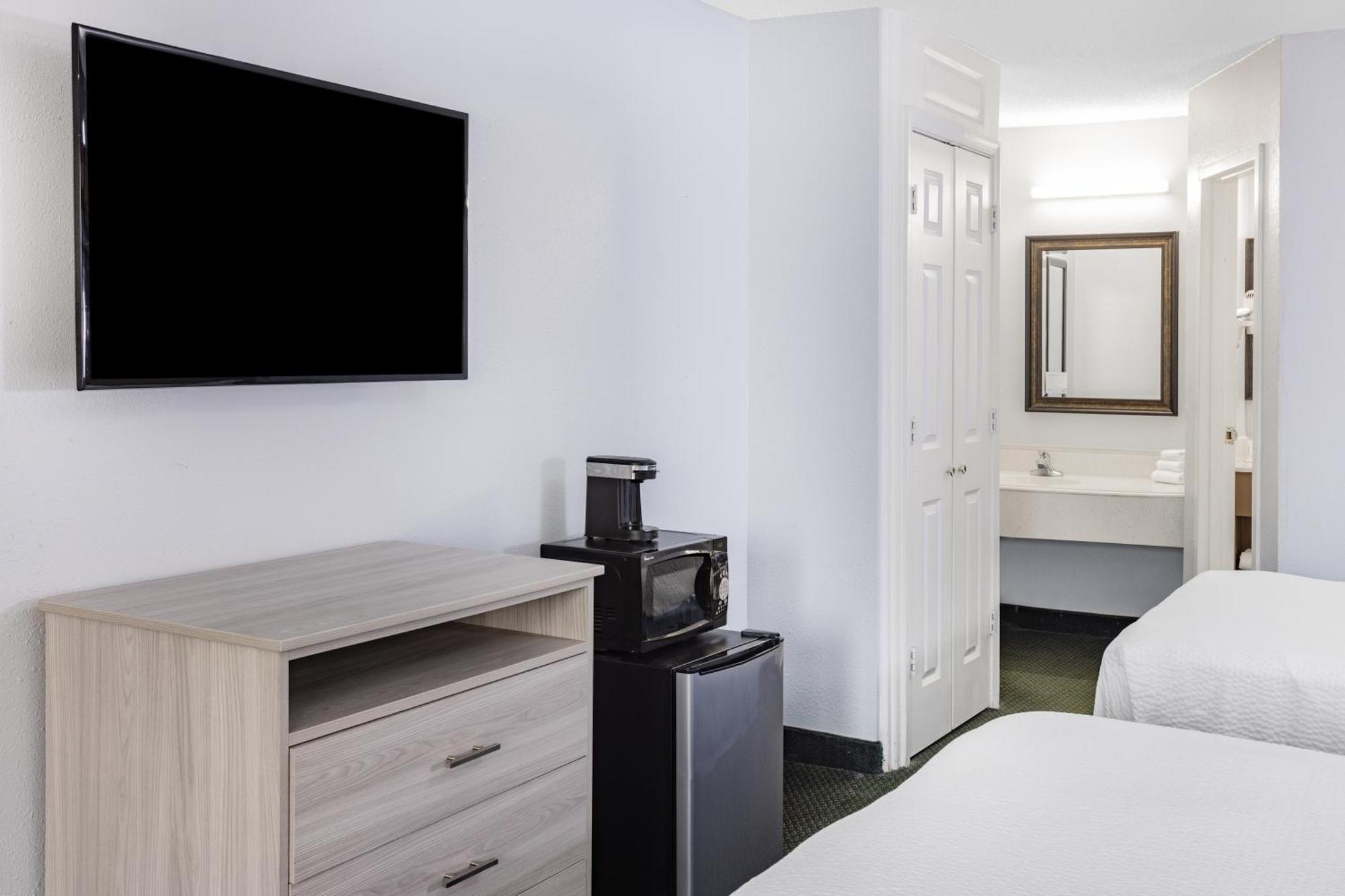 Deluxe Double Room with Two Double Beds - Non-Smoking