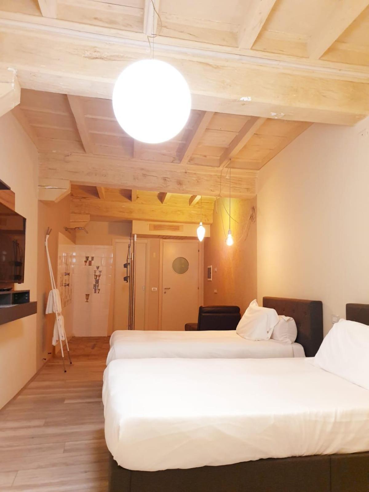 Twin Room with Lake View