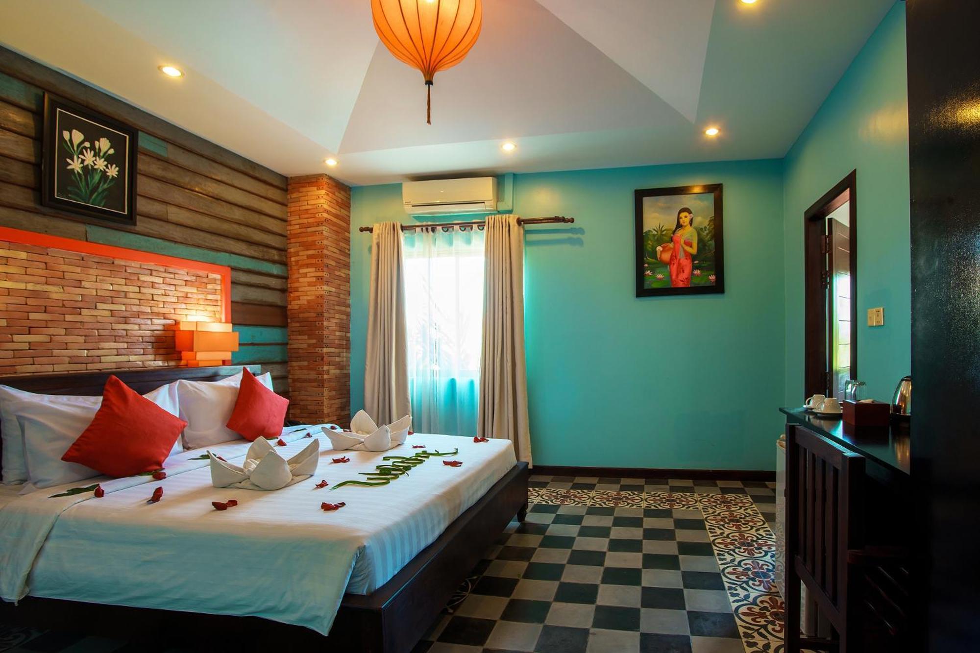 Deluxe Double or Twin Room with Garden View