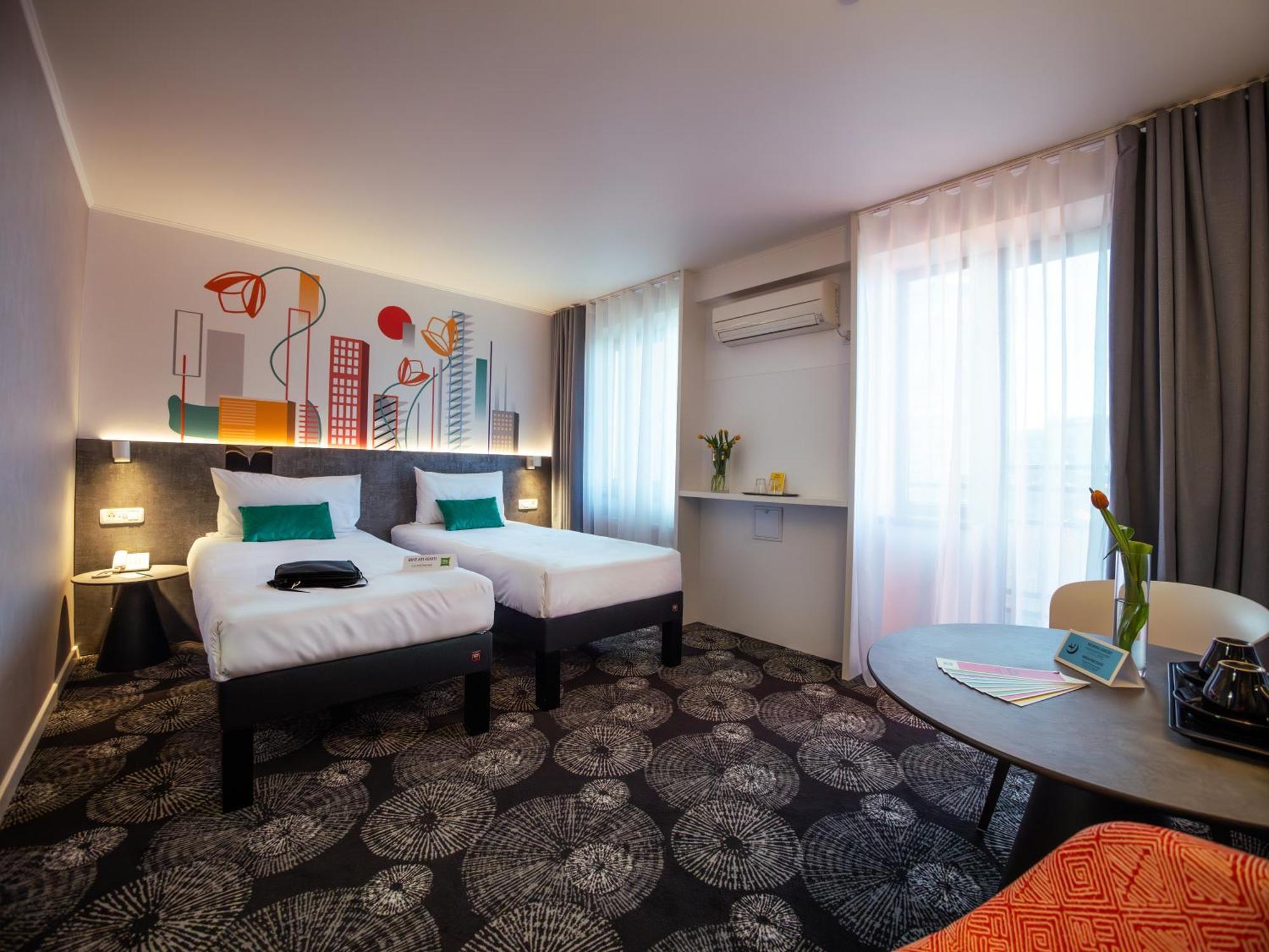 Standard Twin Room with Balcony