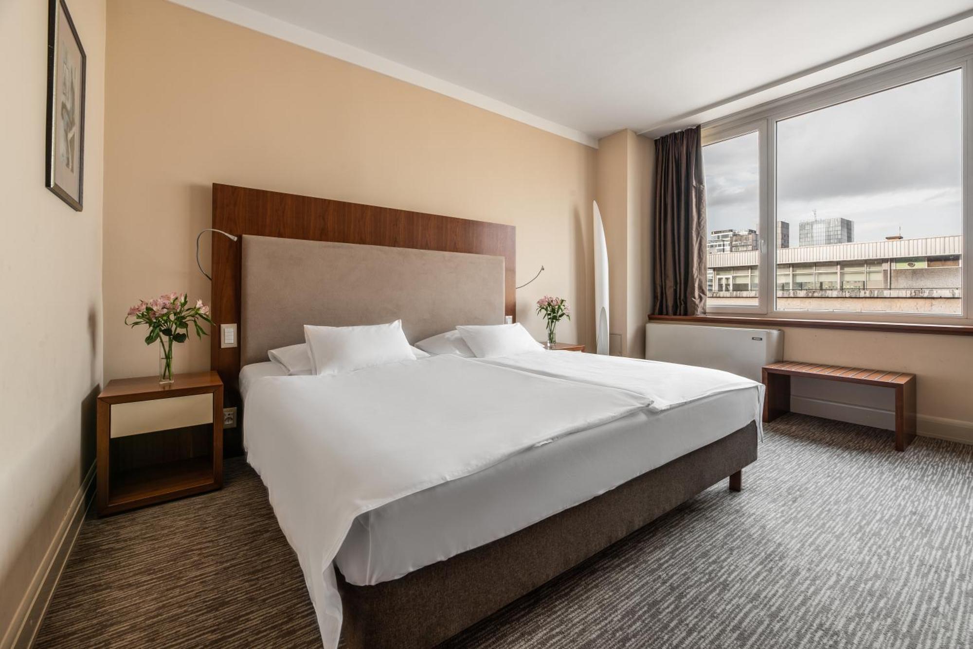 Junior Suite,1536778396:JPEG