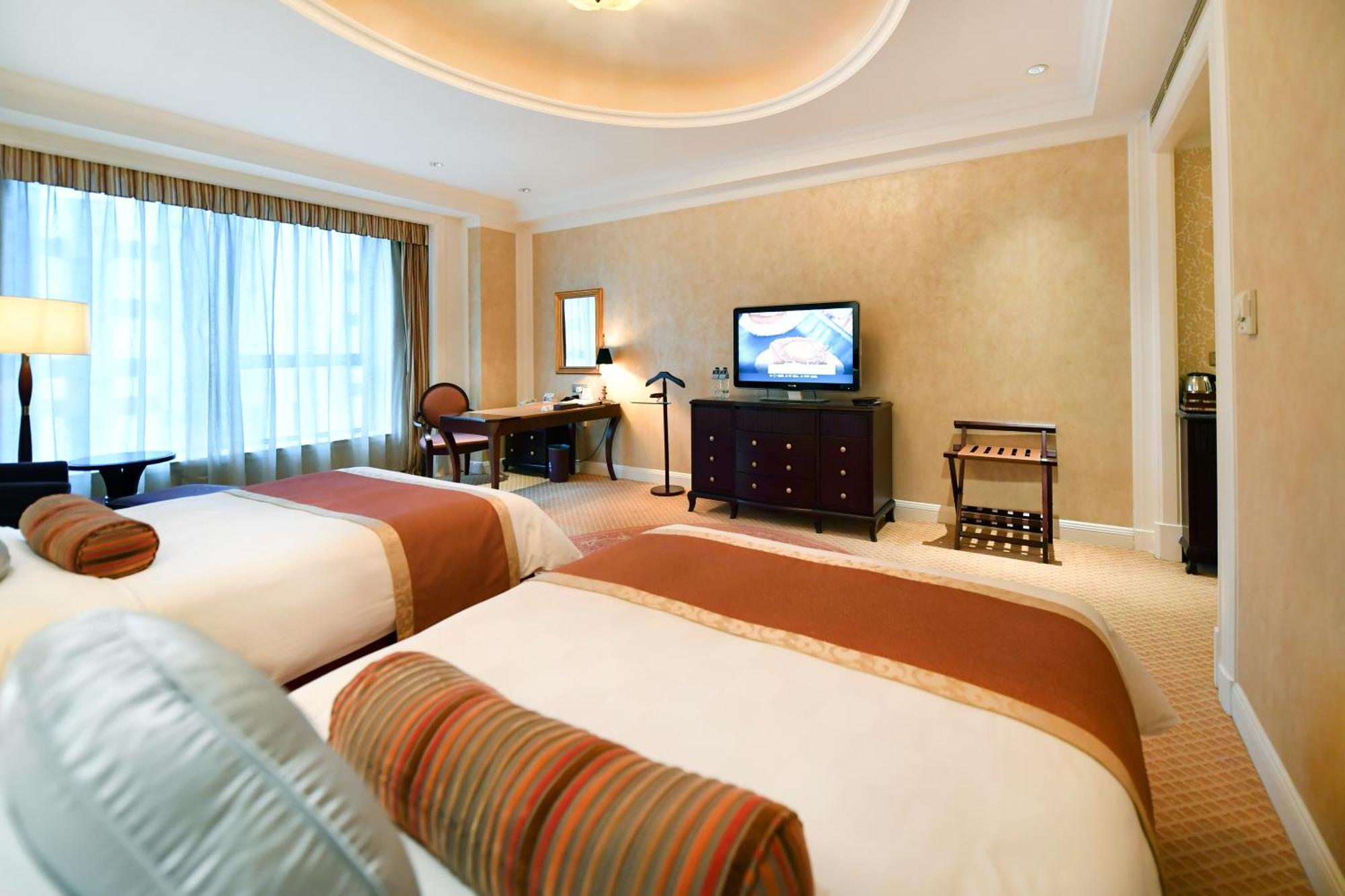 Deluxe Twin Room DOTD