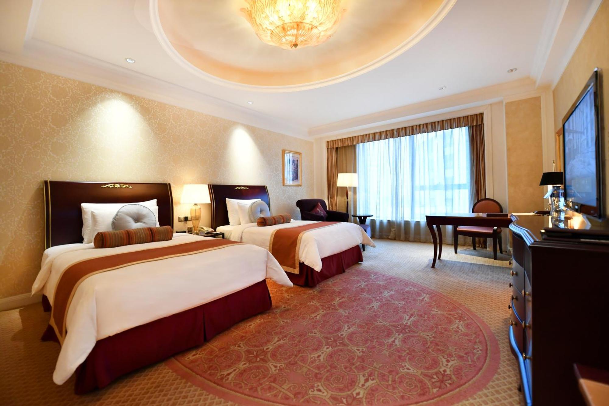 Deluxe Twin Room DOTD
