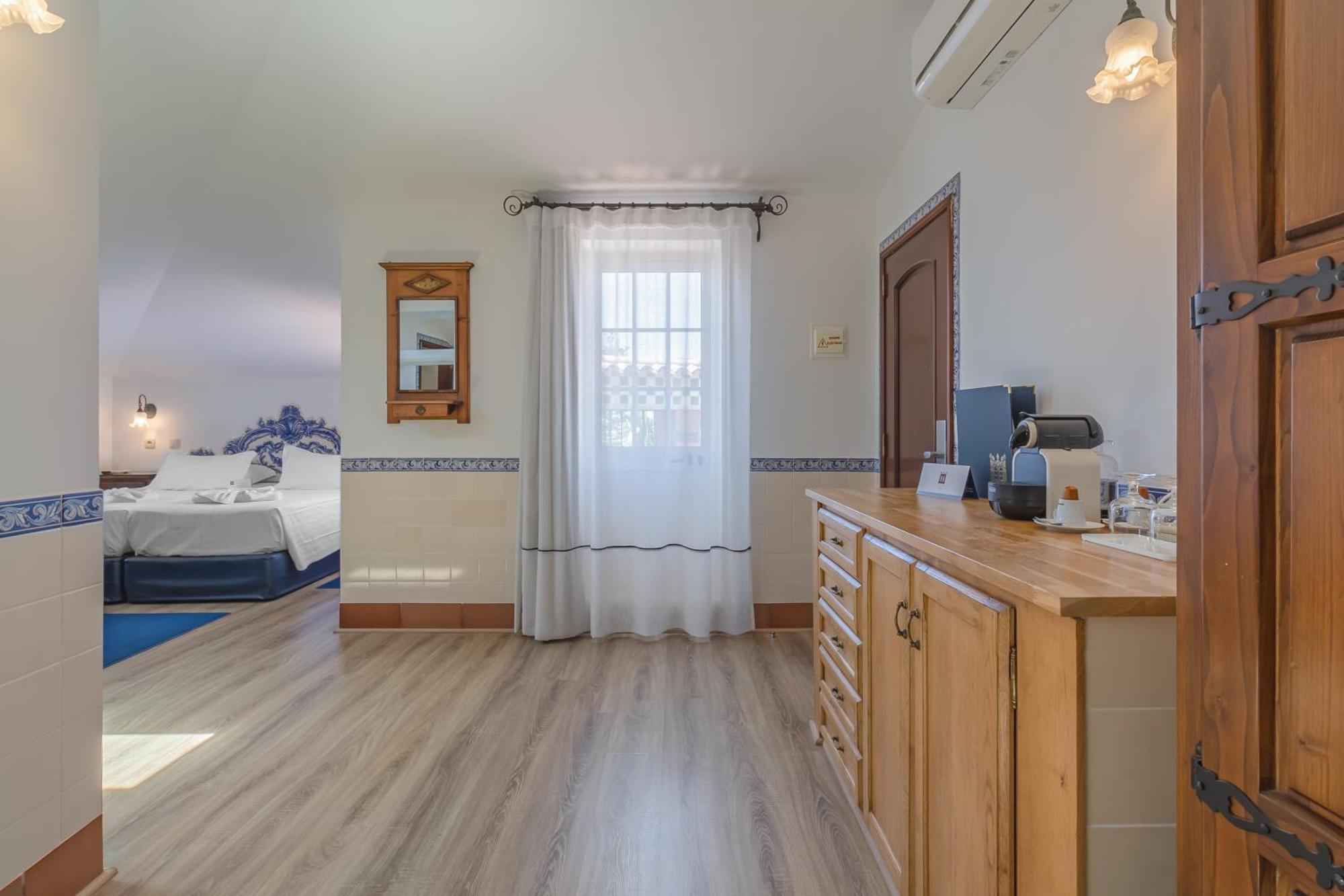 Suite Junior Mansardée avec Terrasse - Maison Principale