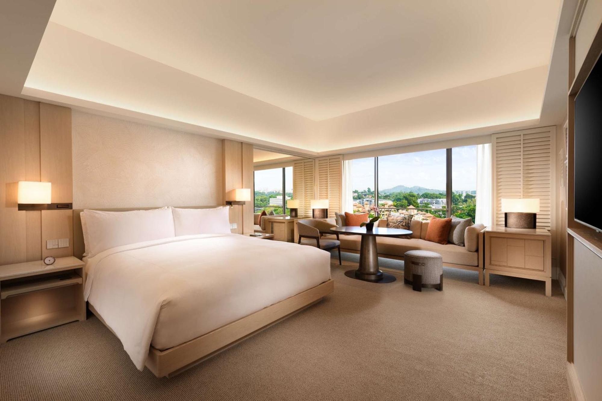 Executive King Room Lounge Access