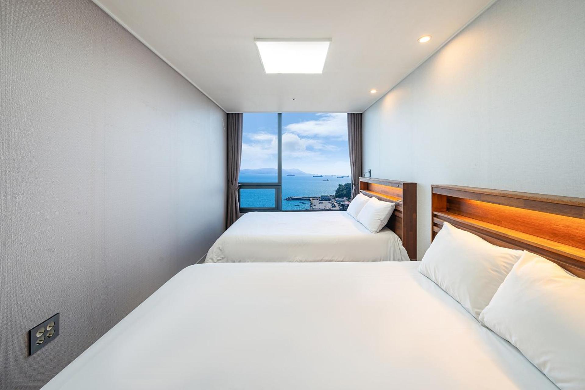 Family Room with Sea View 5FL