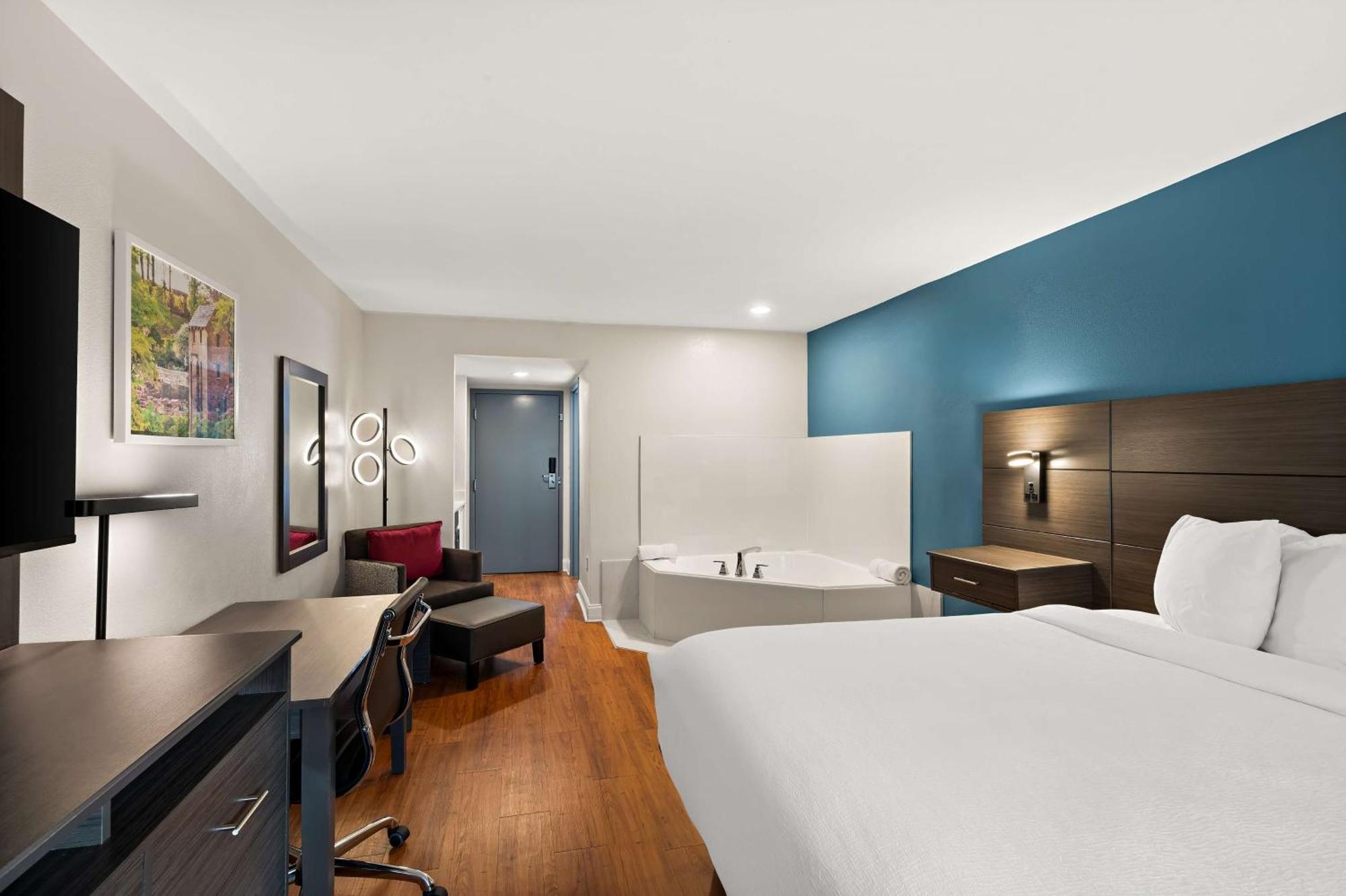 King Room with Spa Bath- Non-Smoking