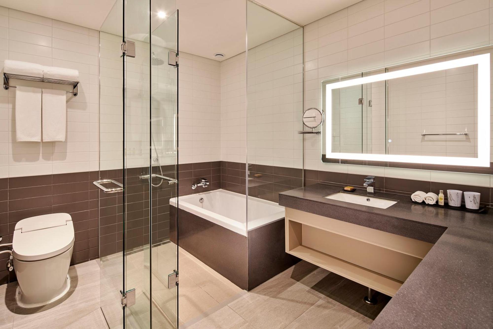 Deluxe Room with Two Double Beds