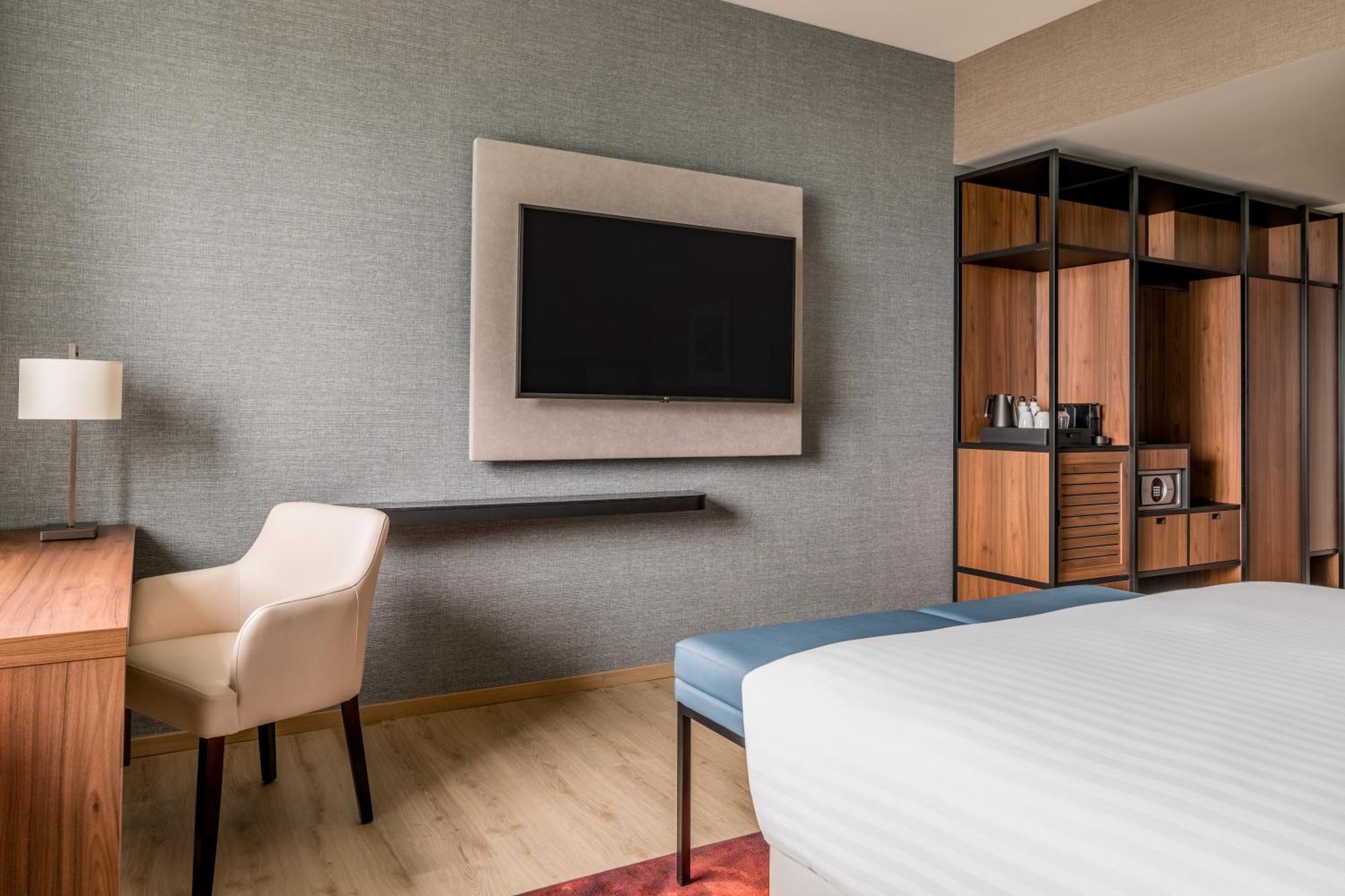 Premium King Room