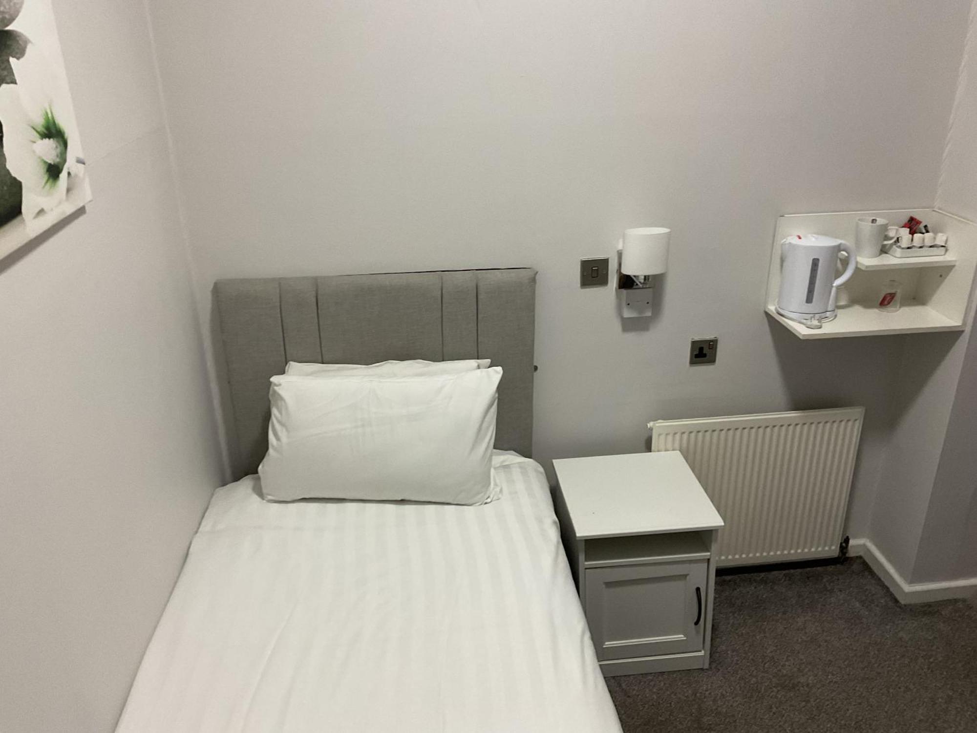 Single Room,1536909070:JPEG