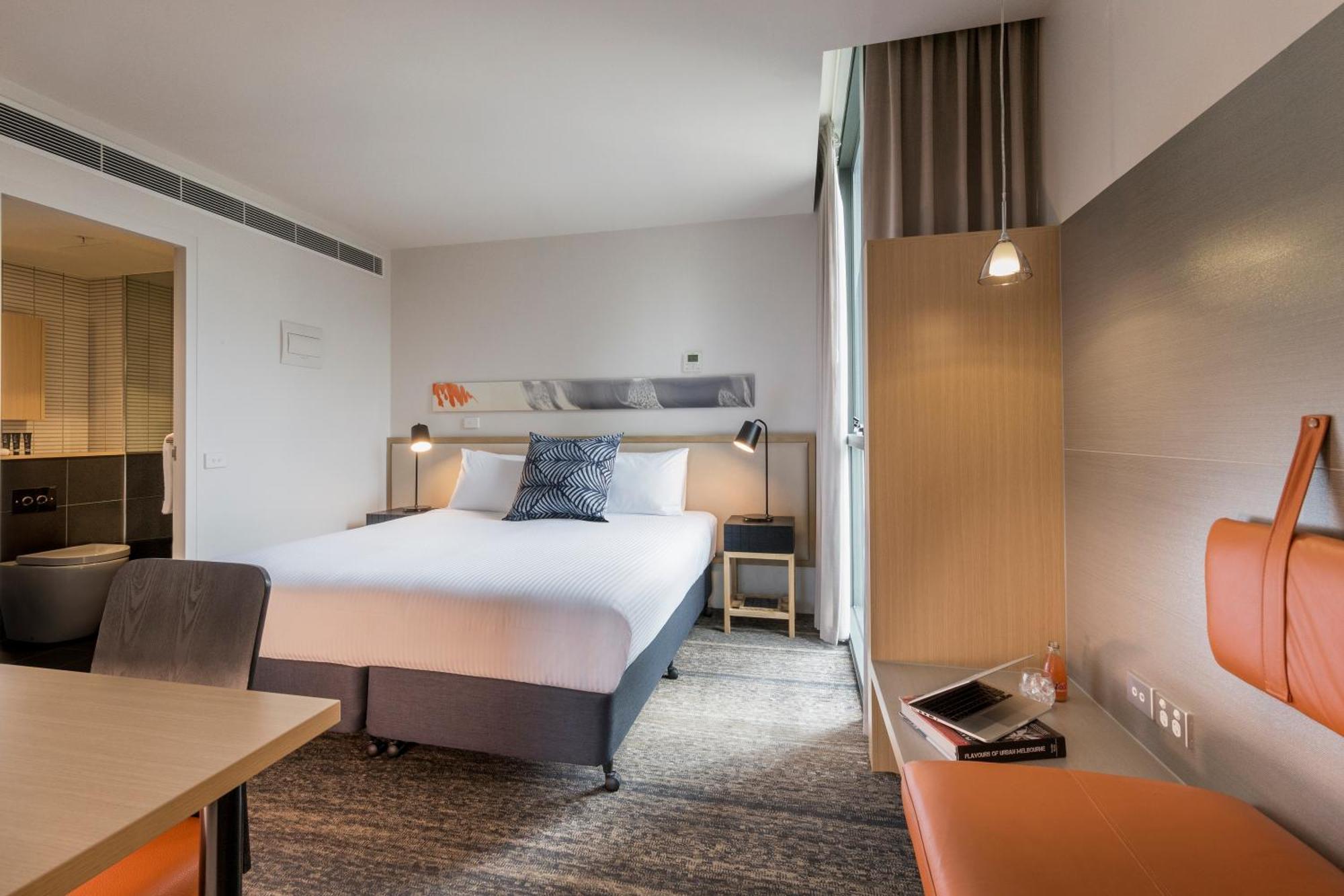 King Studio Apartment