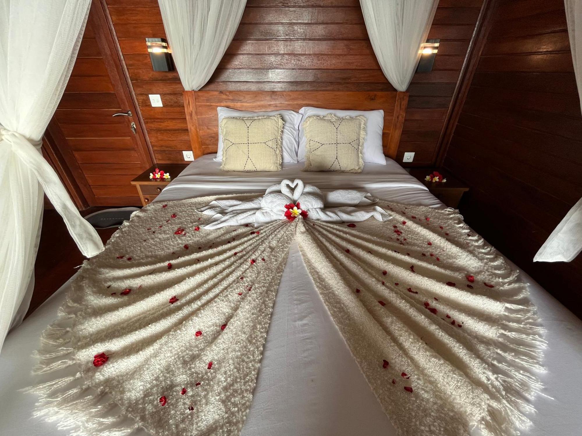 Kamar Deluxe Double dengan Pemandangan Laut