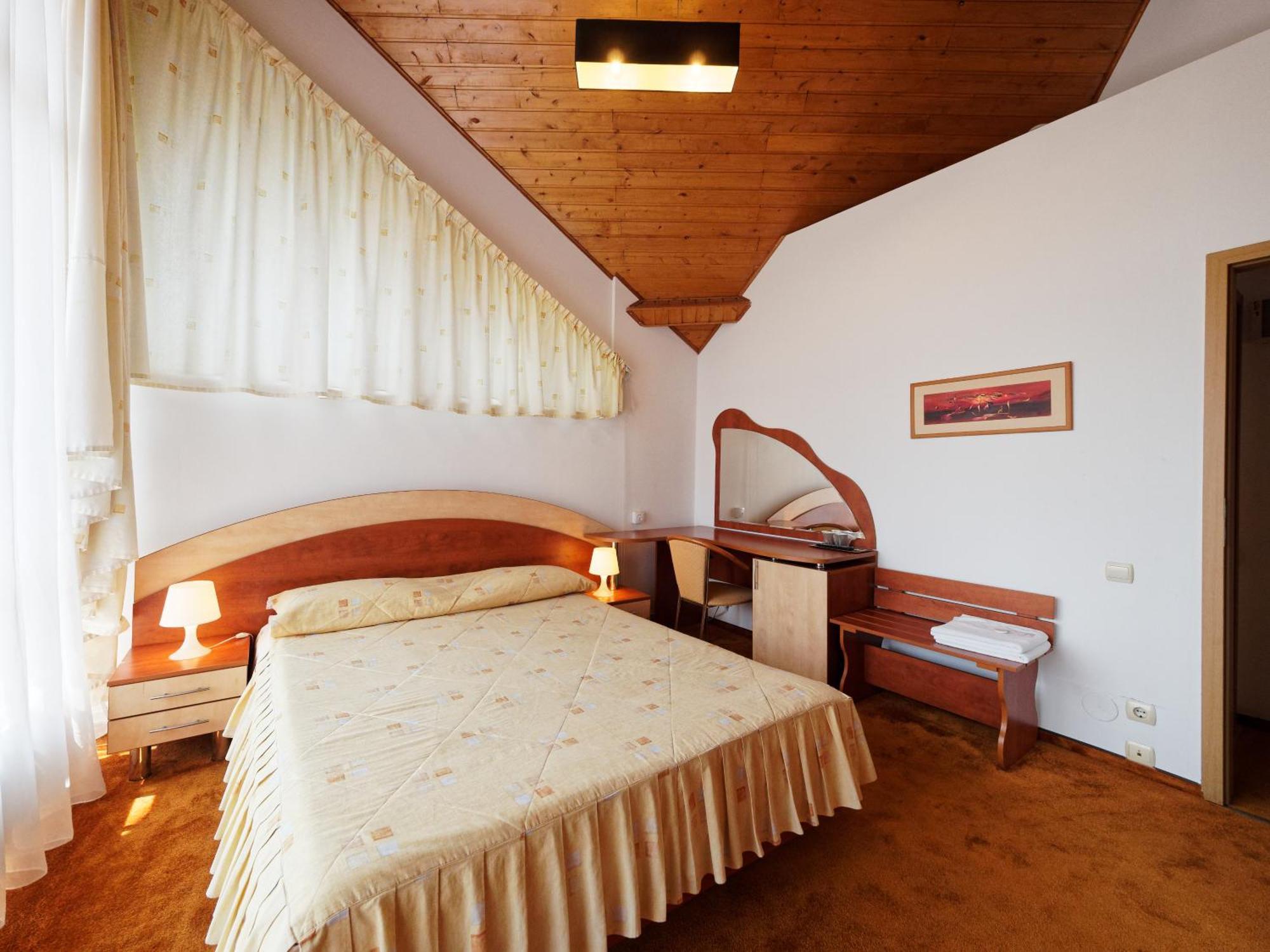 Large Double Room
