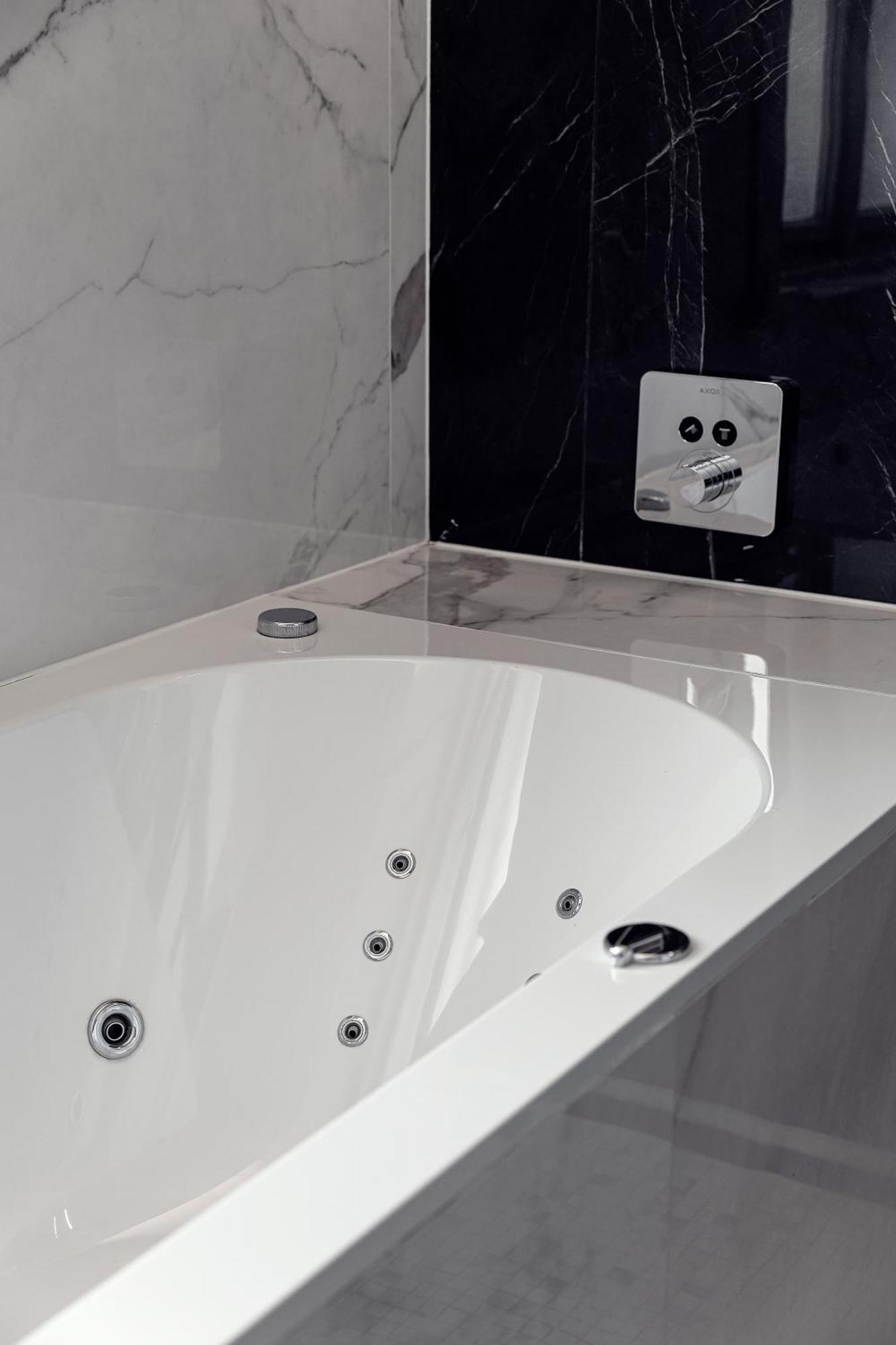 Junior Suite with Spa Access,1537784374:JPEG