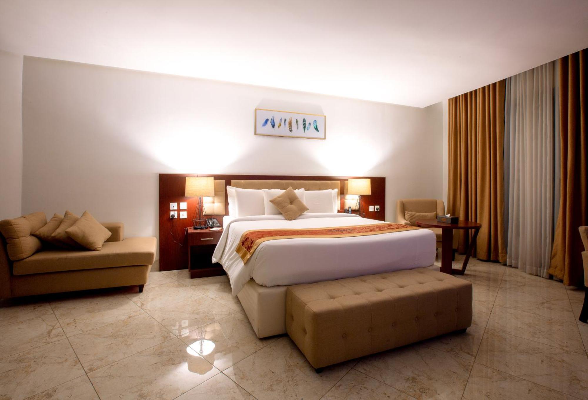 Queen Suite