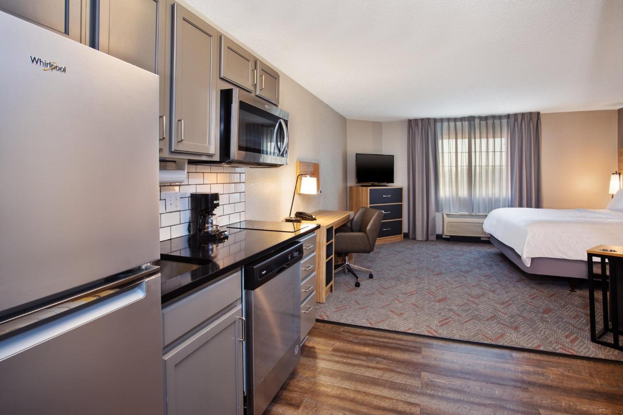 King Studio Suite