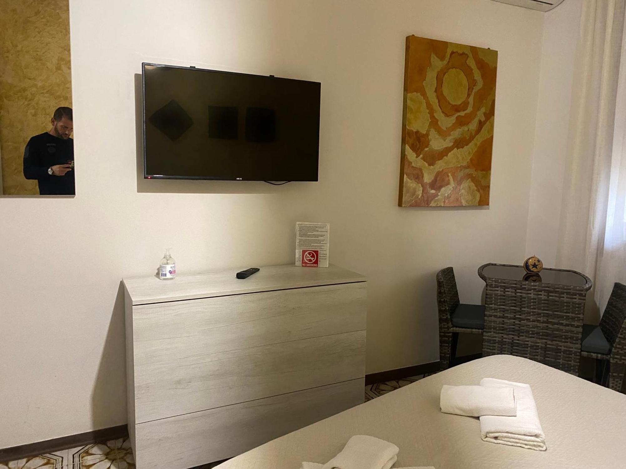 Large Double or Twin Room