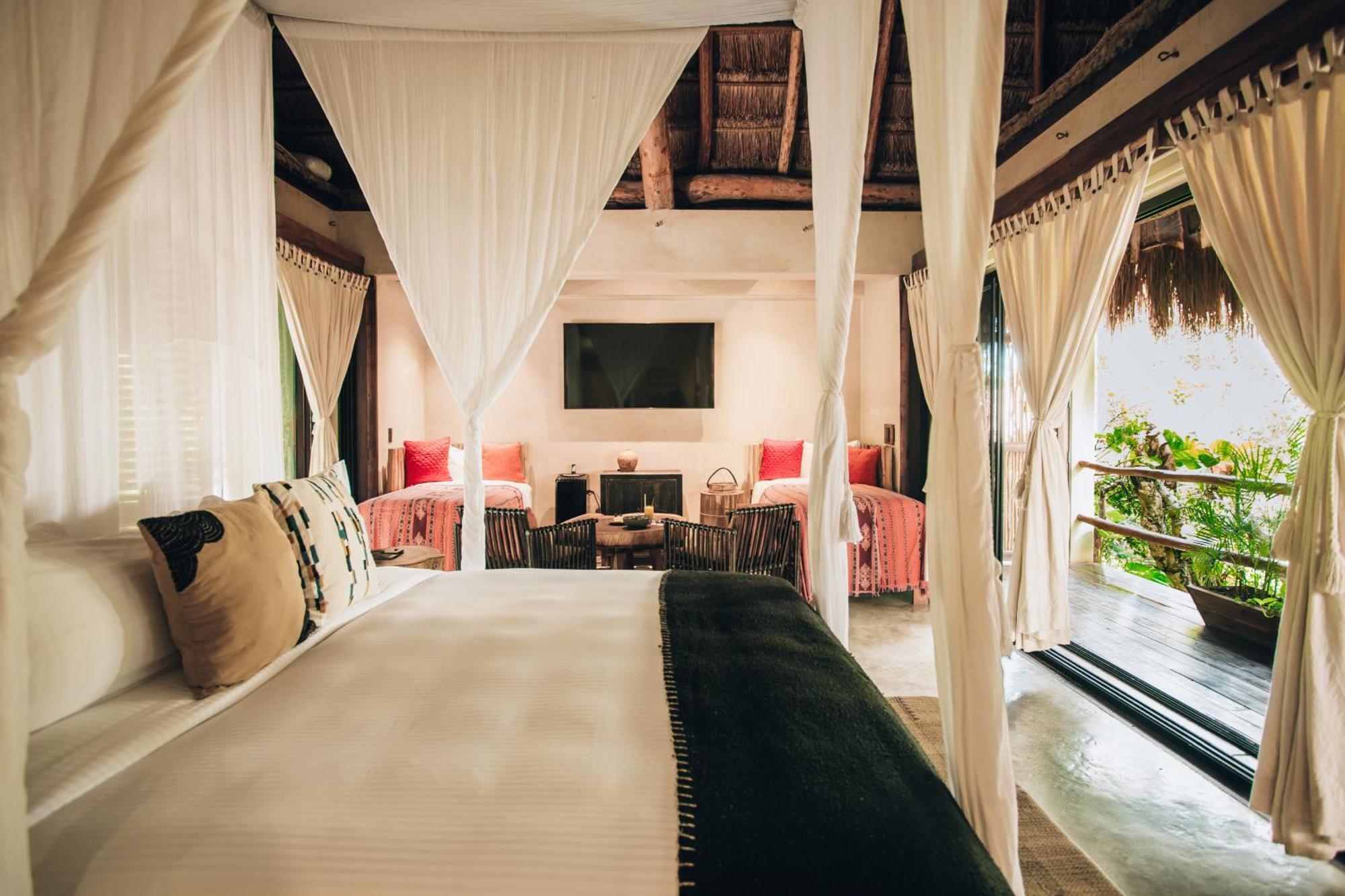 Master Suite private bathtub