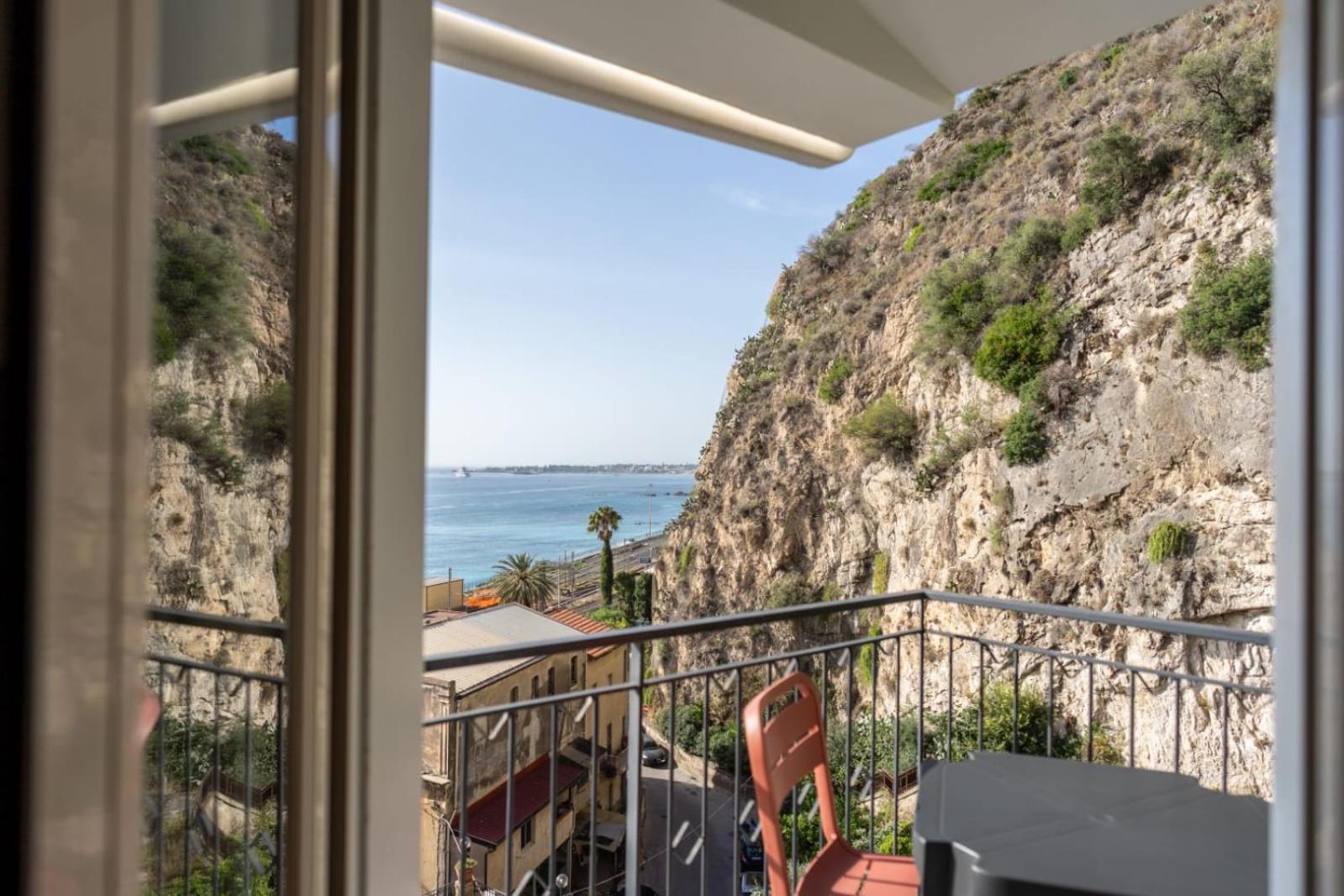Twin Room Sea View