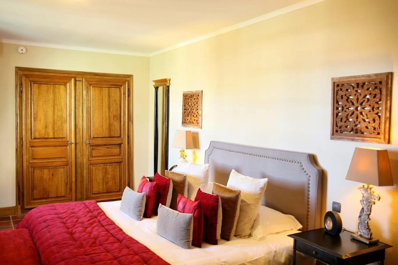 Suite with Garden View