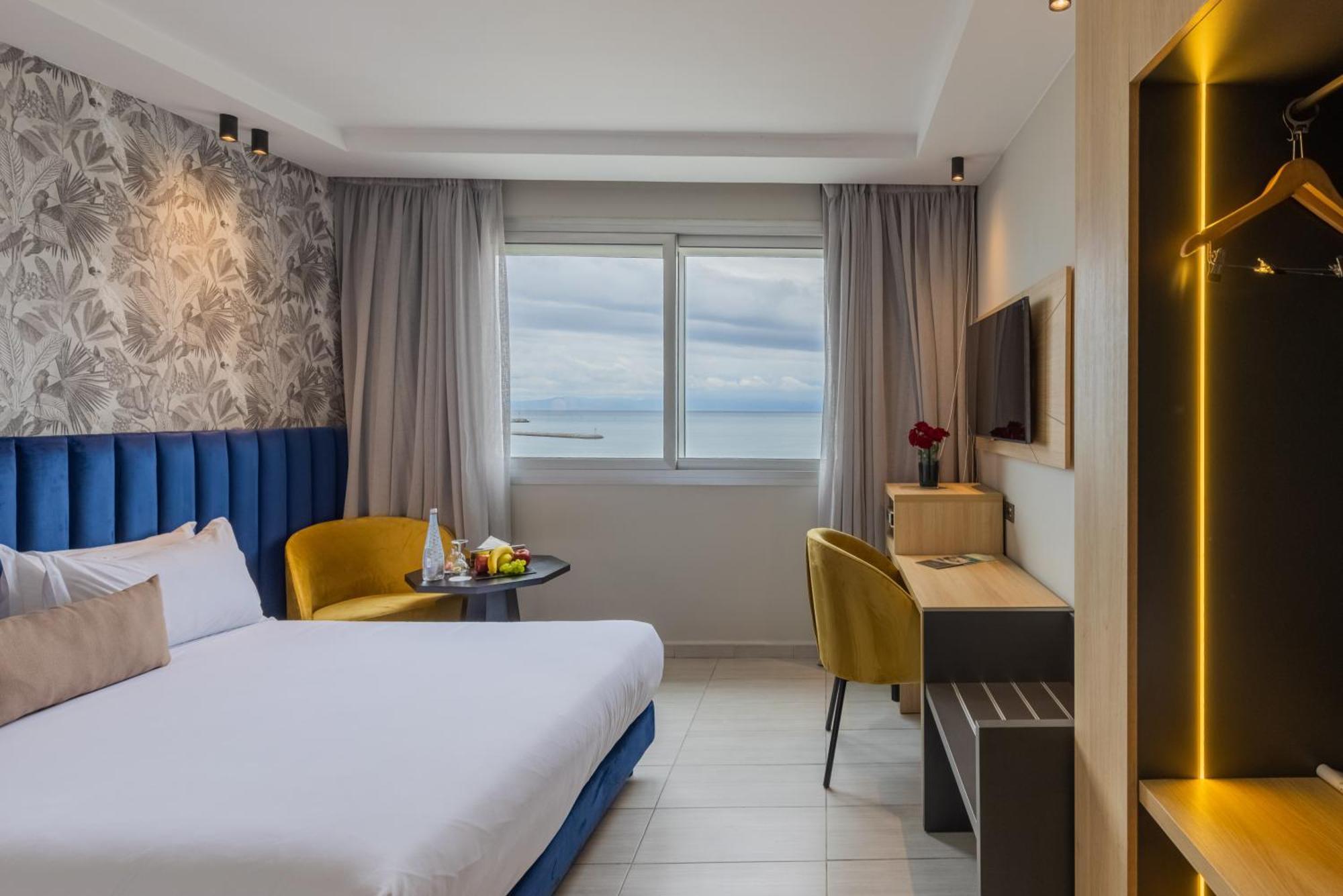 Superior Room King Size Bed Sea View,1592058354:JPEG