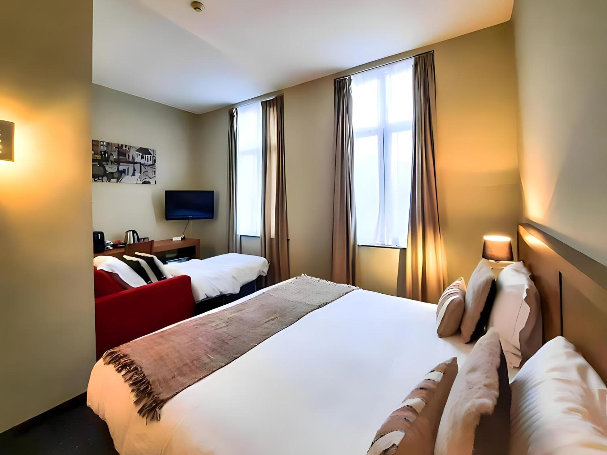Deluxe Triple Room