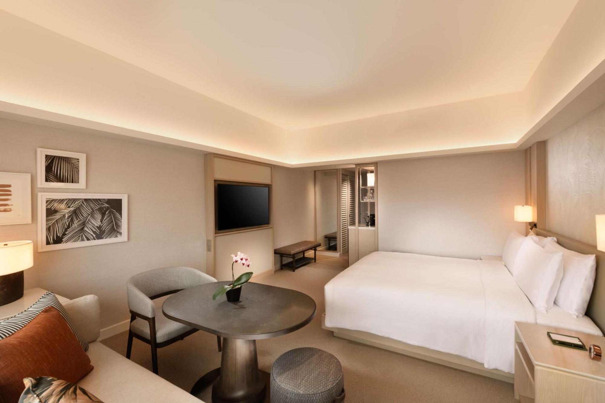 Executive King Room Lounge Access