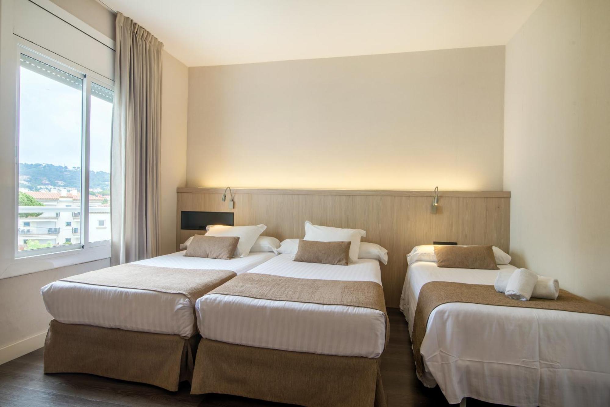 Double or Twin Room,1538688811:JPEG