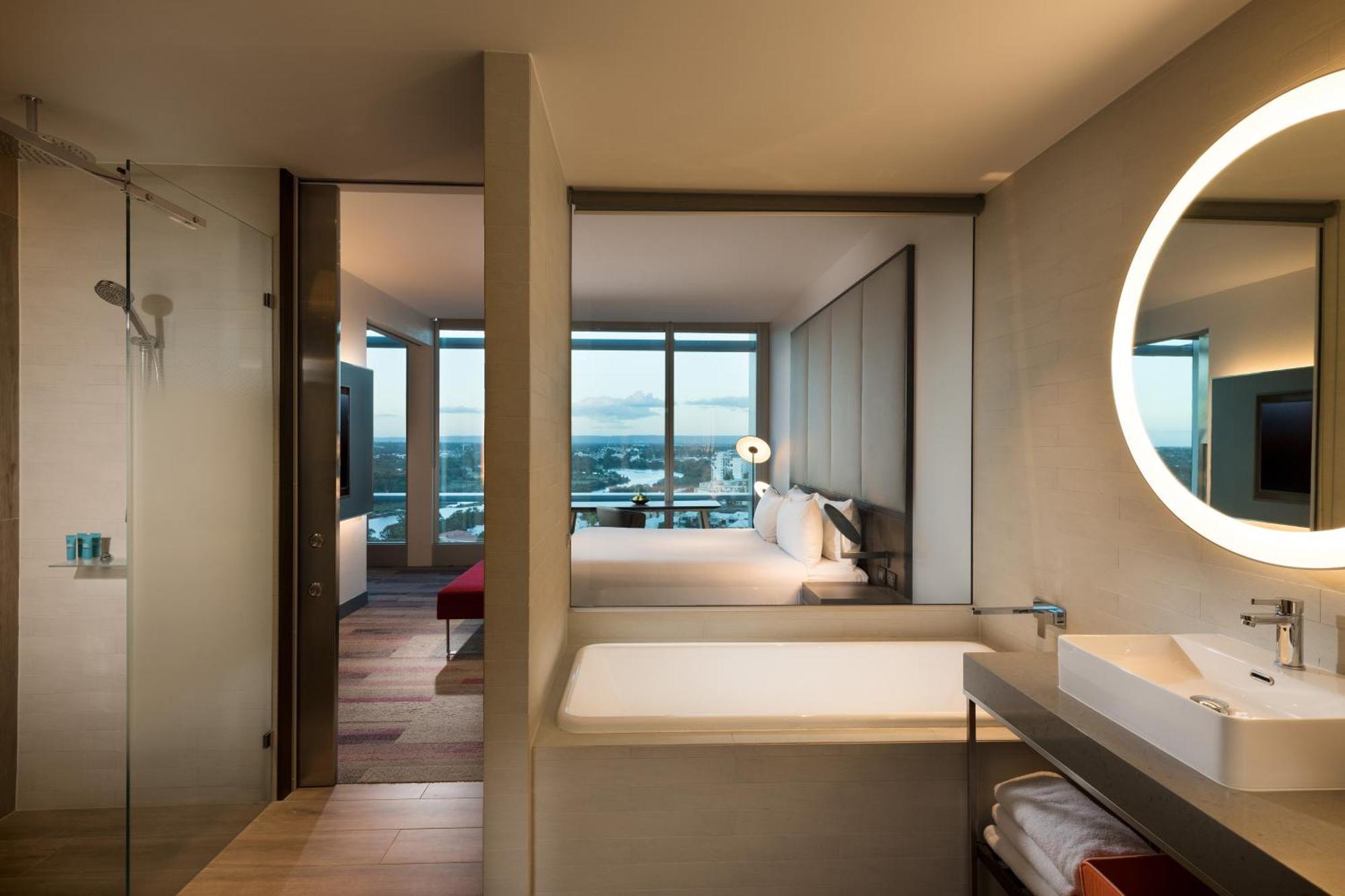 Savvy Suite 1 Bedroom Suite 1 King Swan River view