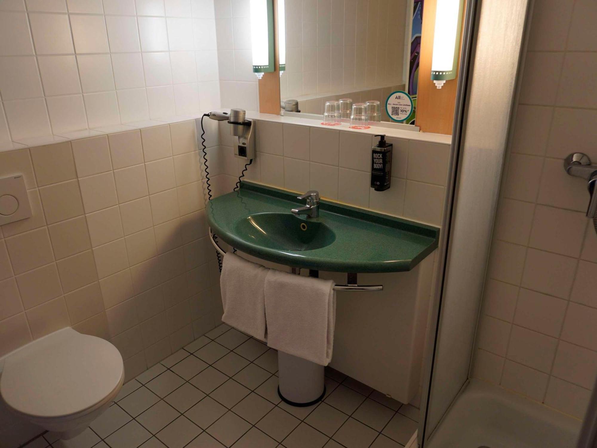 Double Room,1704847273:JPEG