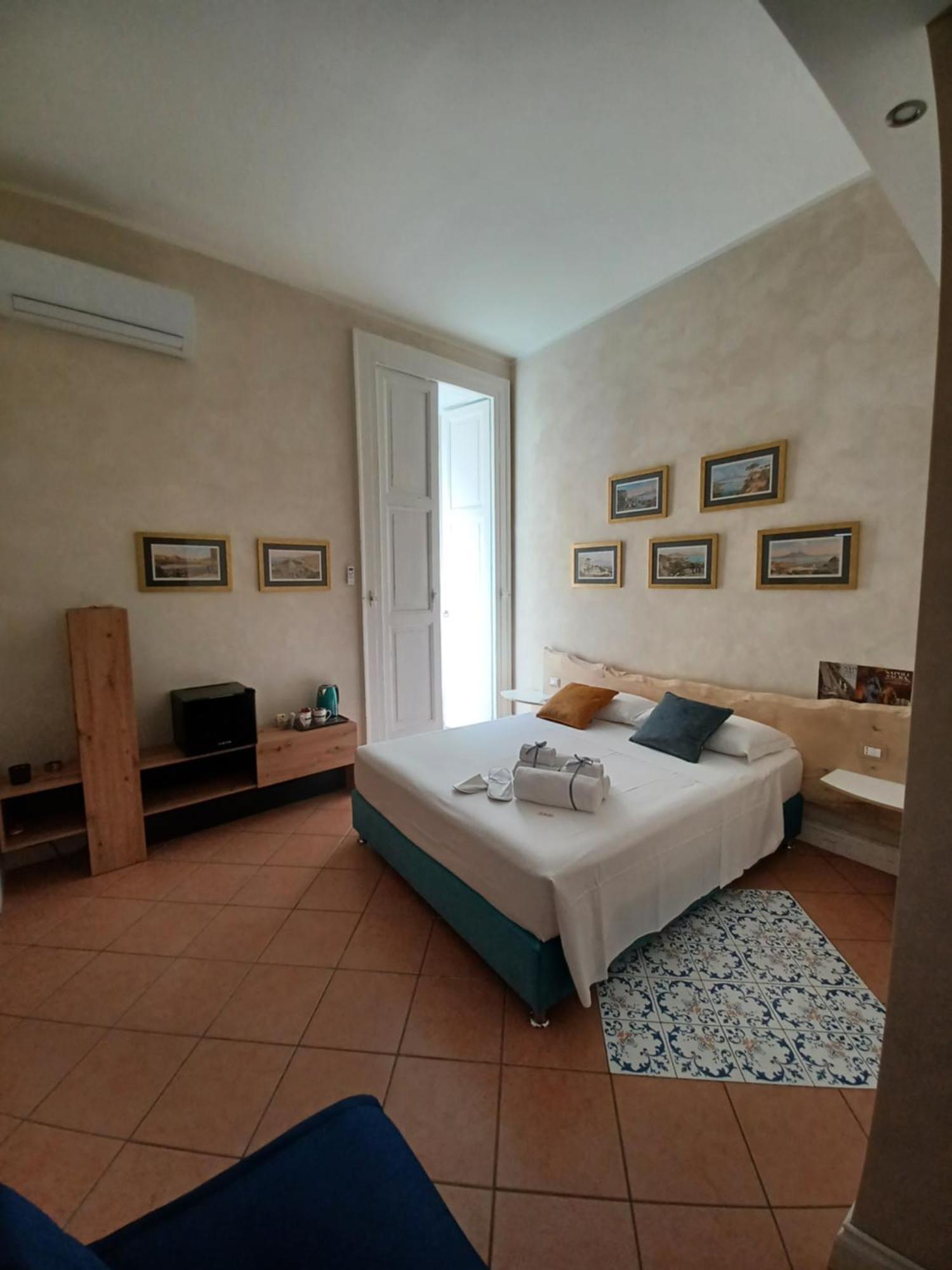 Deluxe Double Room with Balcony and Sea View