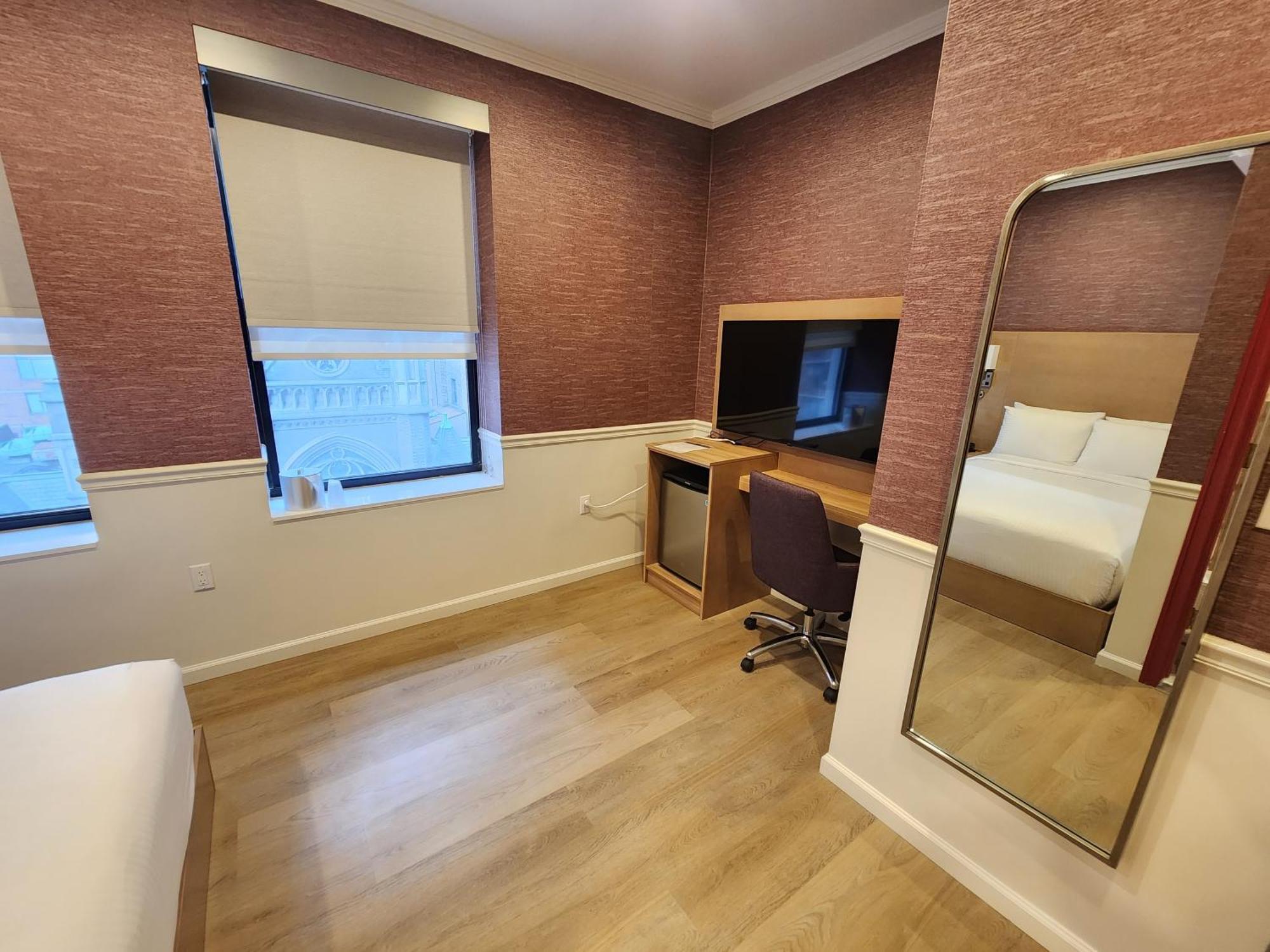Standard Room with City View,1539047548:JPEG