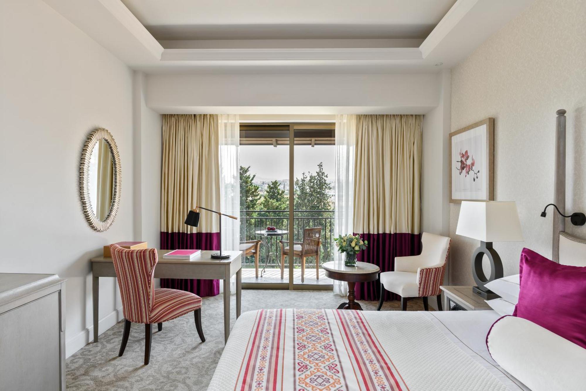 Deluxe Room (2 Adults + 1 Child up to 11.9 y.o.),1539146632:JPEG