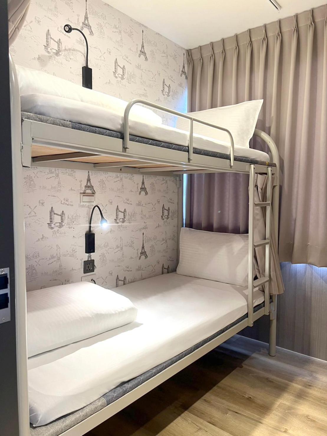 Mixed Dormitory Room