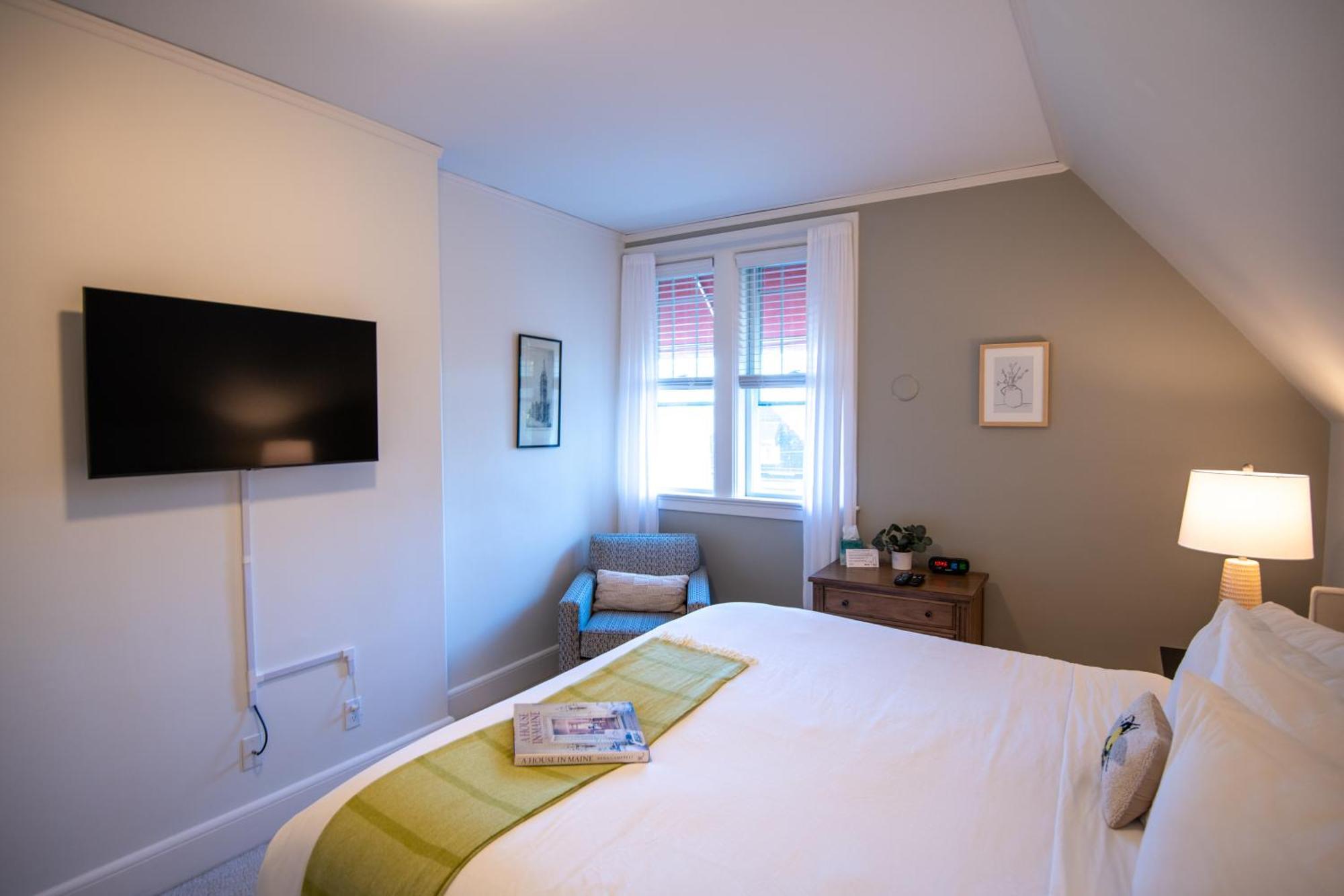 King Room Detached Private Bathroom
