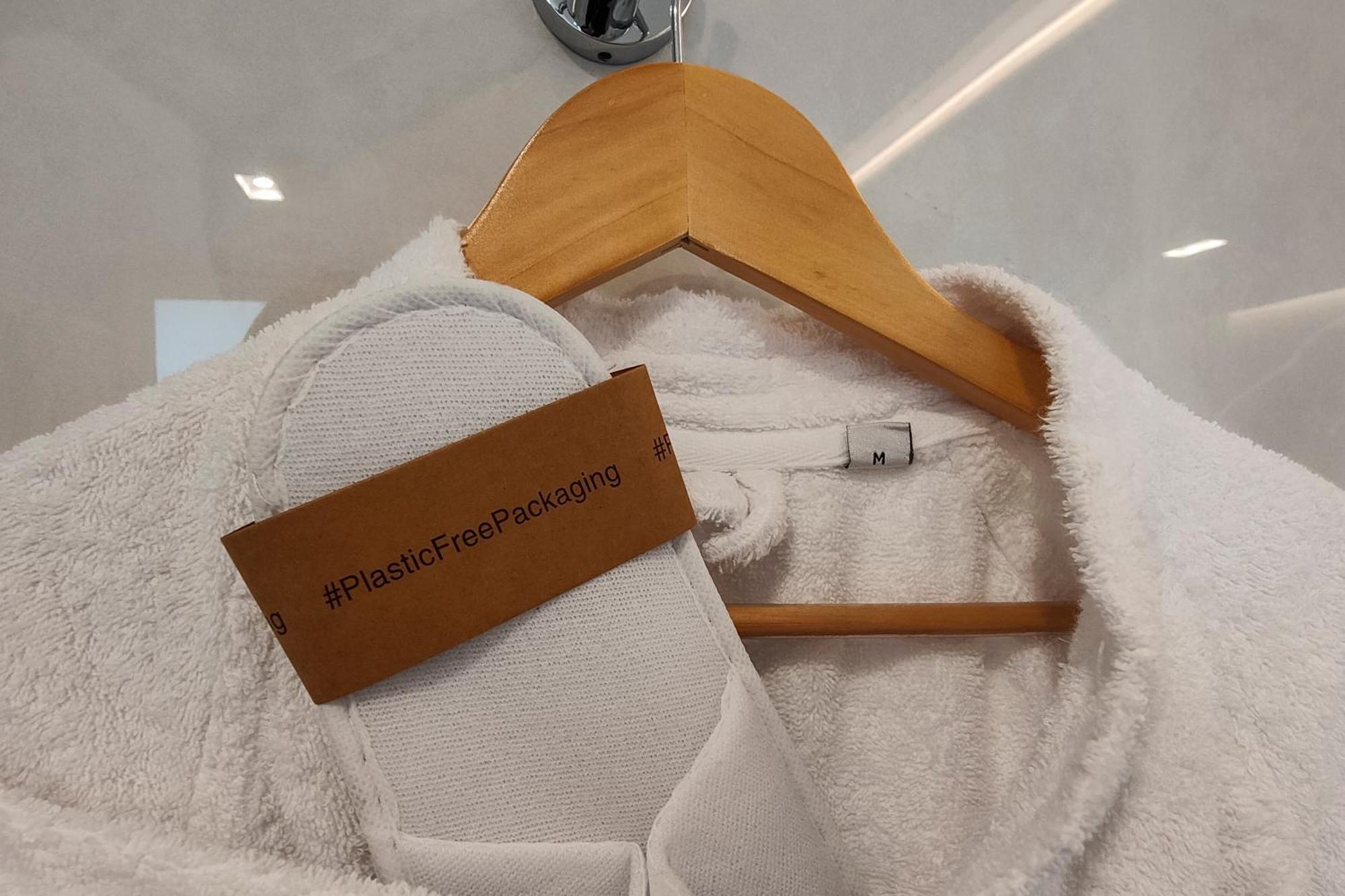Premium Studio shower Bath