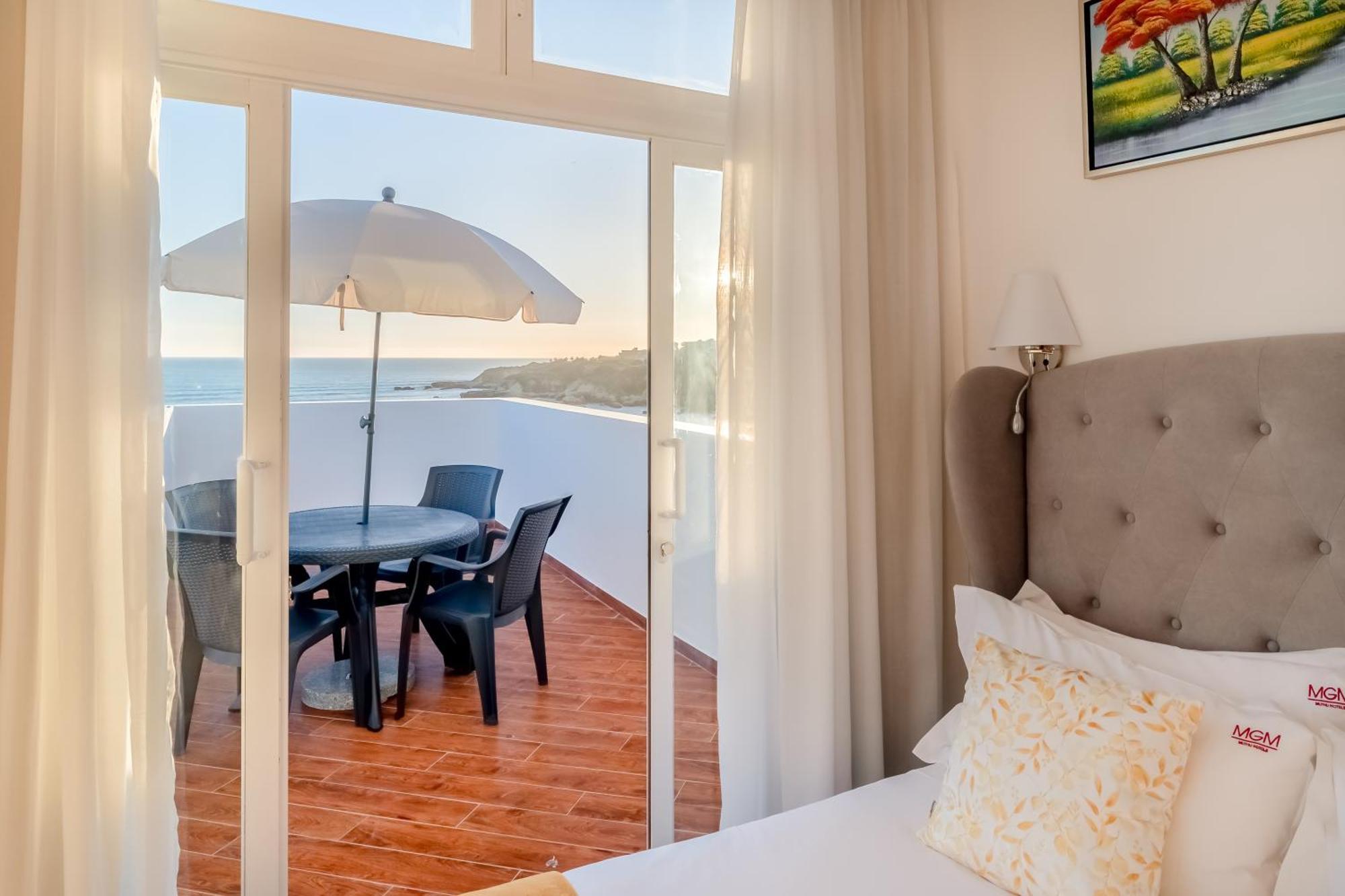Deluxe Two Bedroom  Suite (6 Adults)